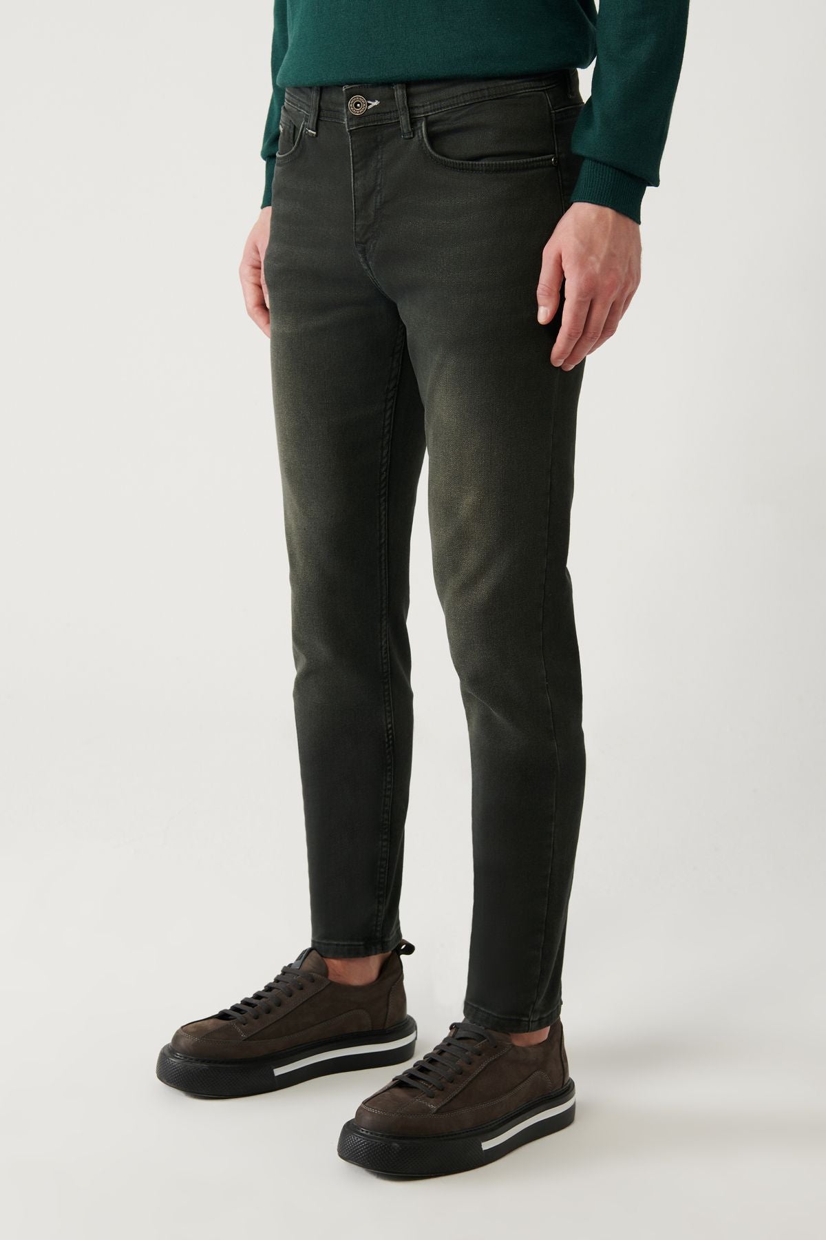 Male Khaki Washing Flexible Berlin Jean Pants A32Y3510