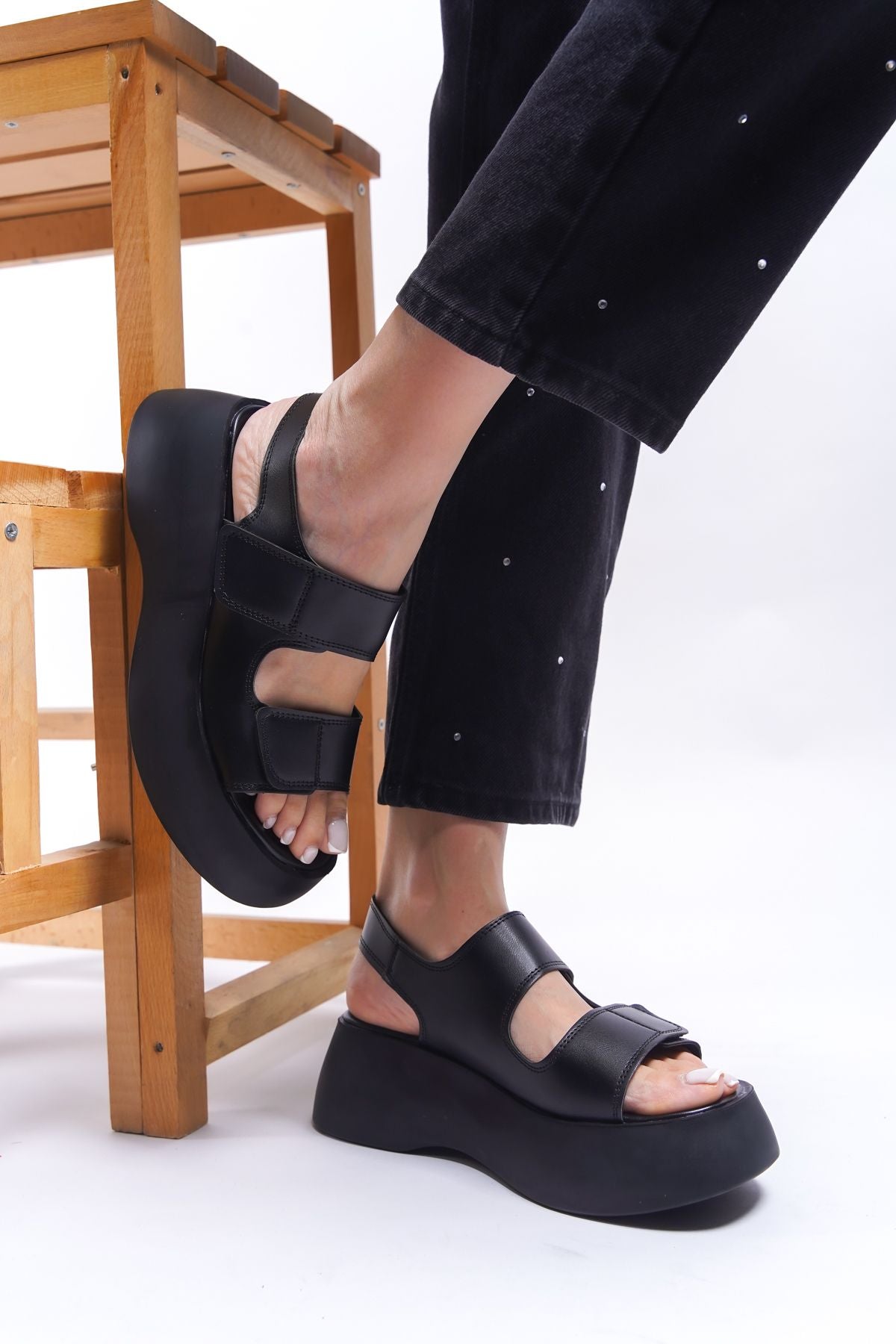 Olnesari Woman Sandals 0012804 Black Skin