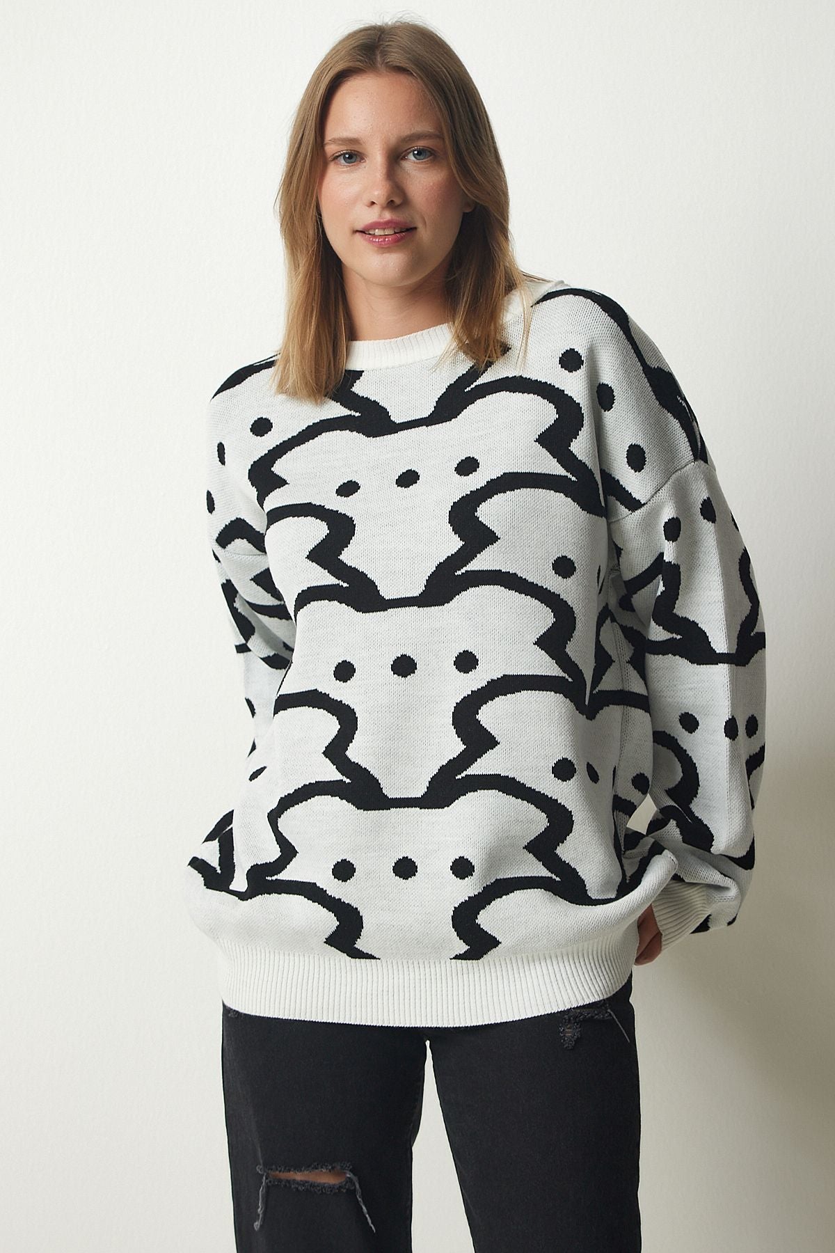 Female Ecru Pattern Thick Knitwear Sweater KB00036