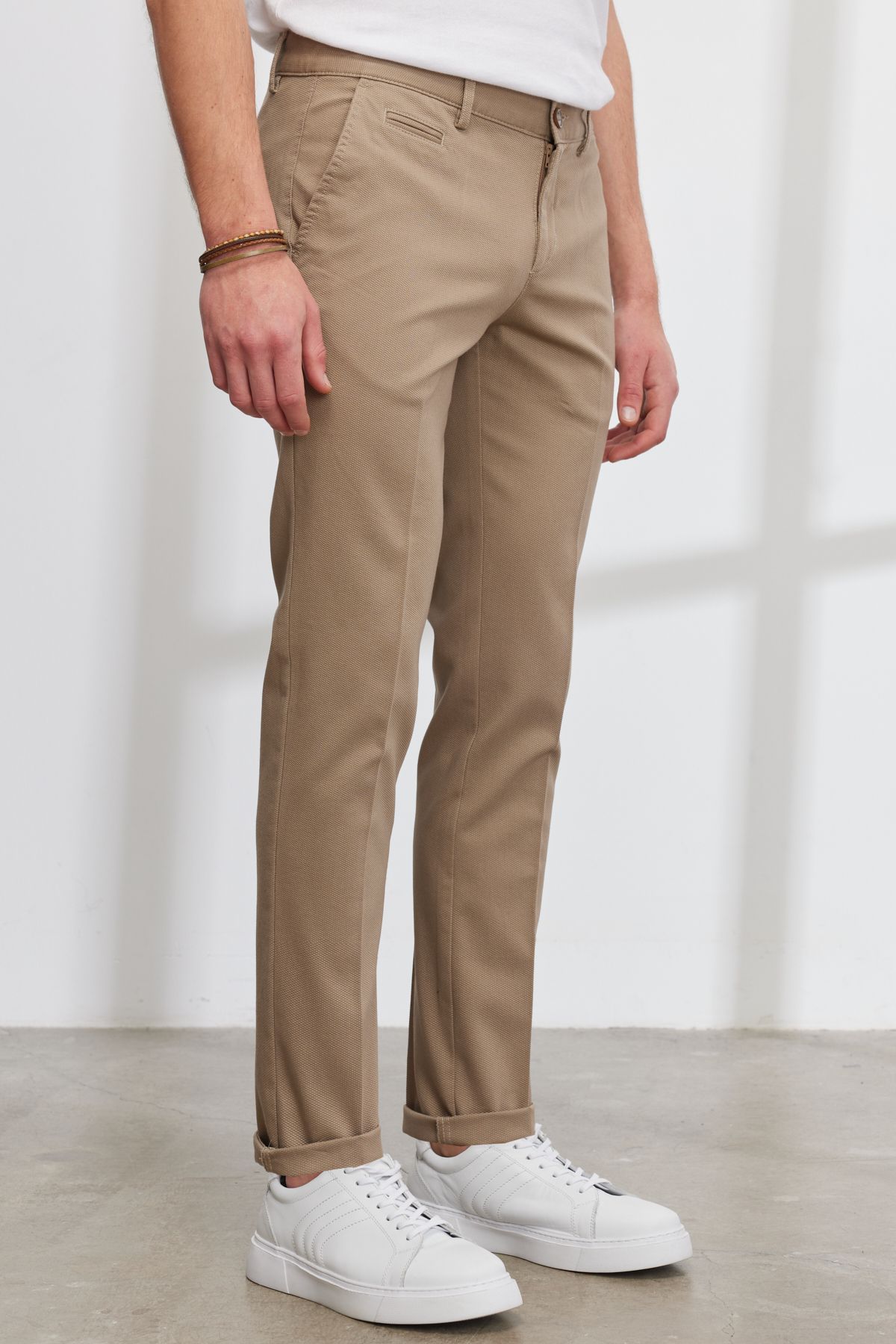 Men's Beige Slim Fit Narrow Cutting Side Pocket Cotton Flexible Amelor Pants