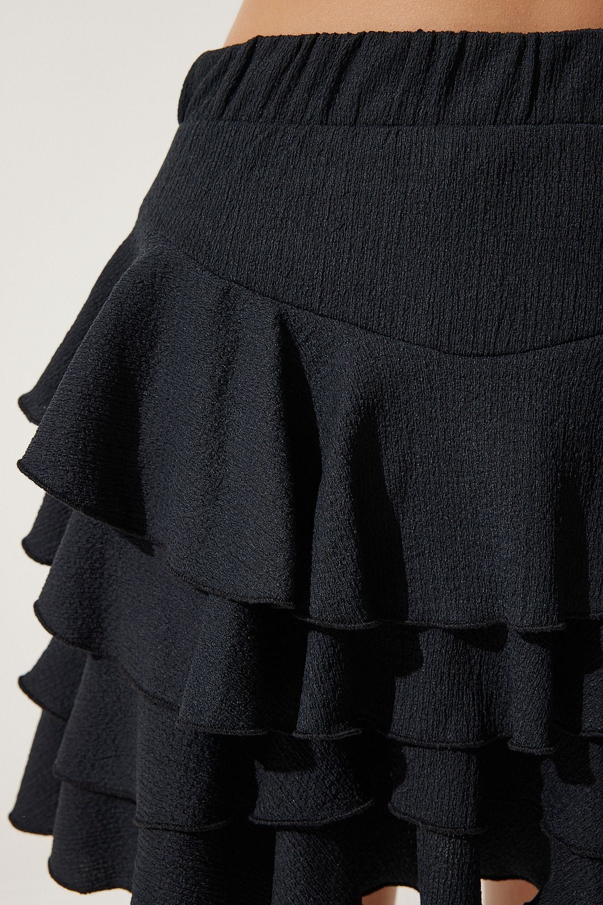 Female black summer flywheel mini skirt UB00268
