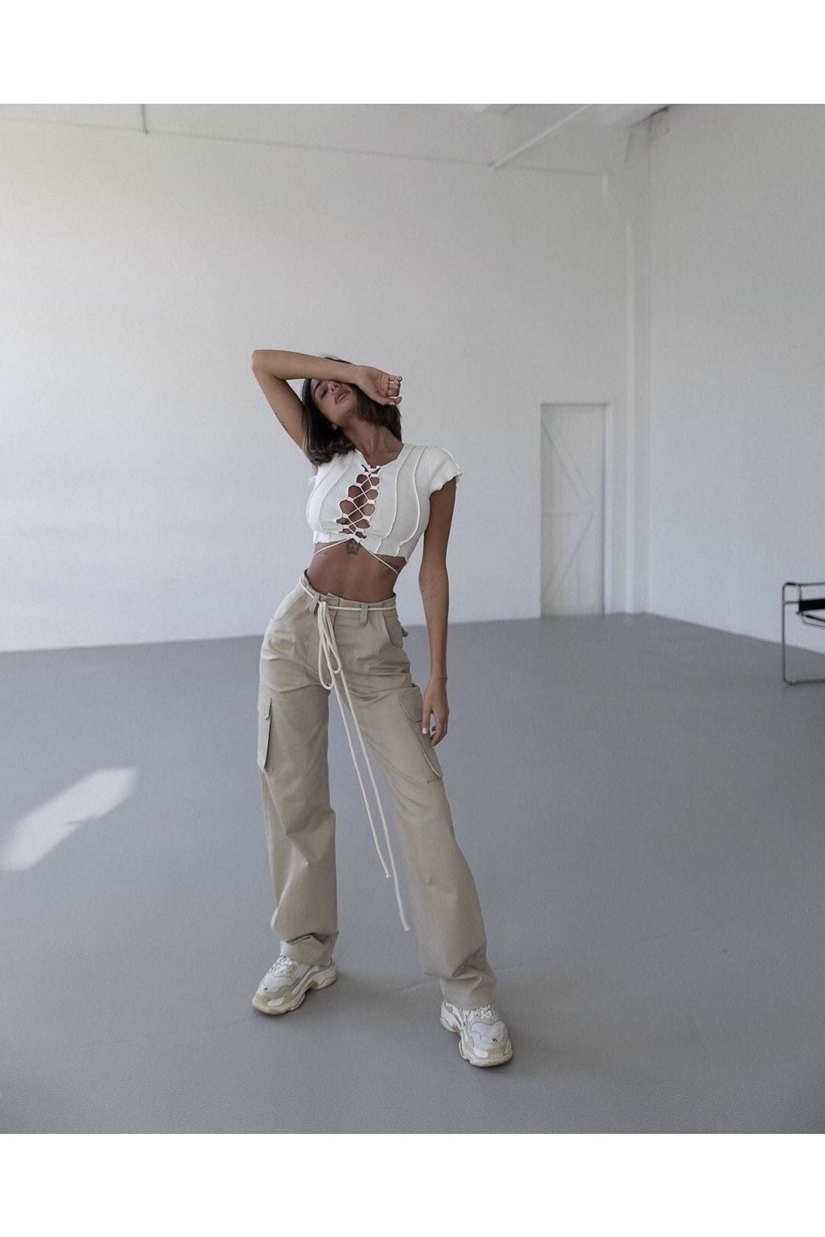 White Crop with Oslo Tie