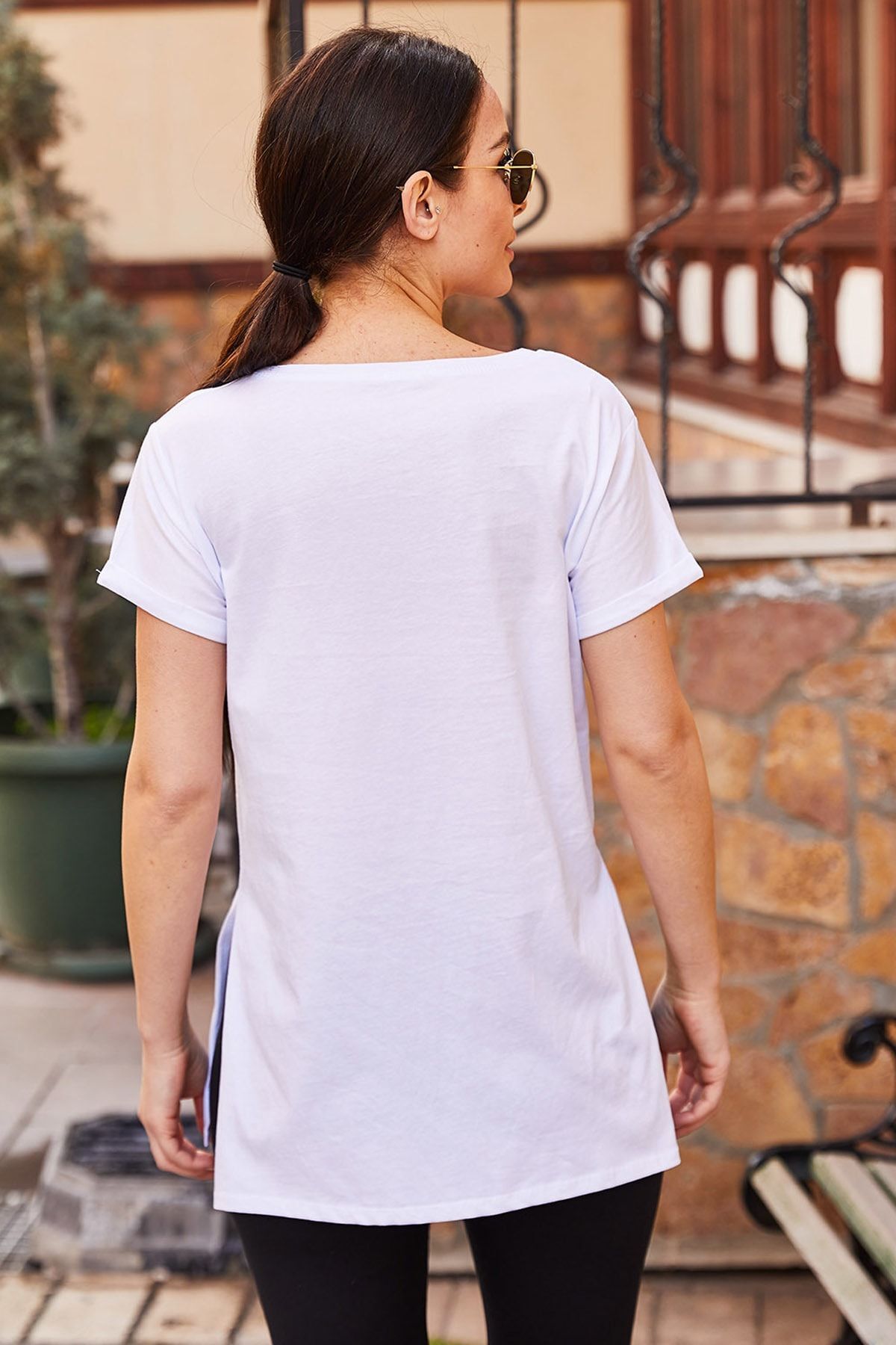 Women's White V-Neck Slit T-Shirt ARM-20Y012001
