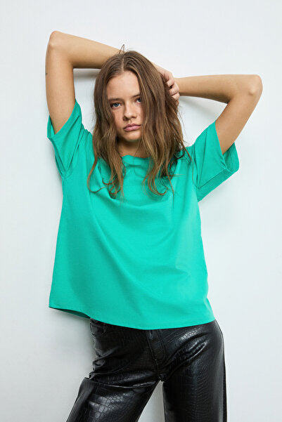 LAGERTHA Women's 100% Organic Cotton Thick Textured Oversize Fit Round Neck Green T-Shirt