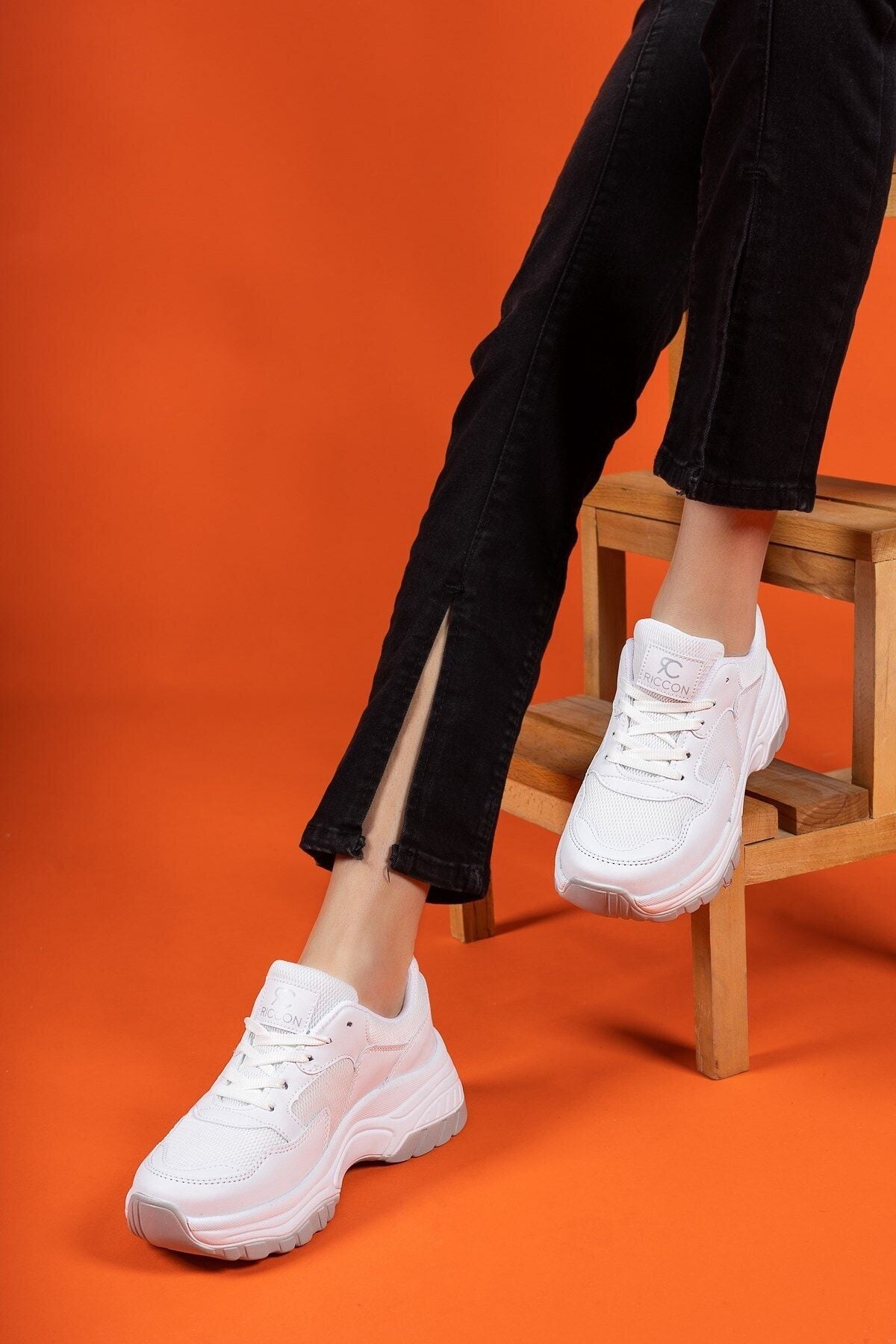 White Woman Sneaker 0012140