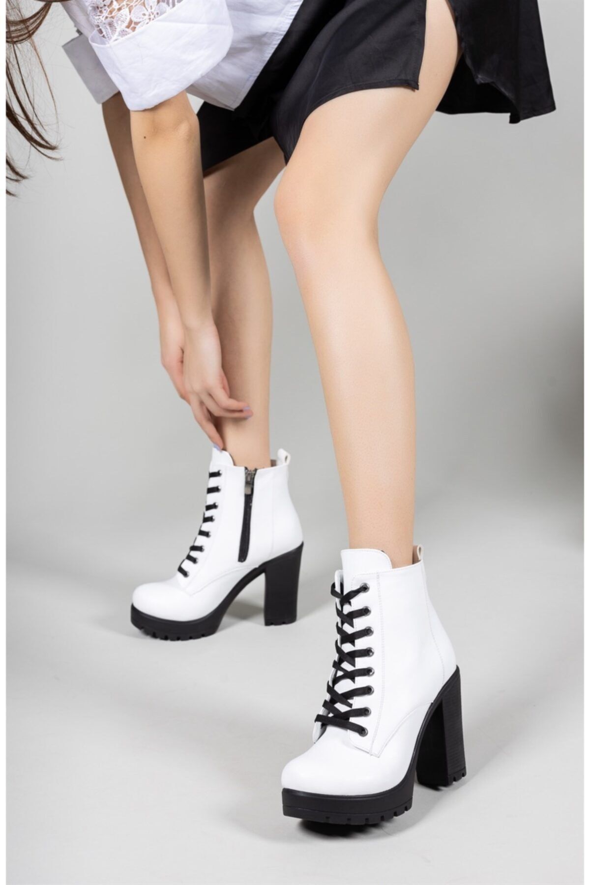 White Skin Woman High Heels Bot 0012SP01