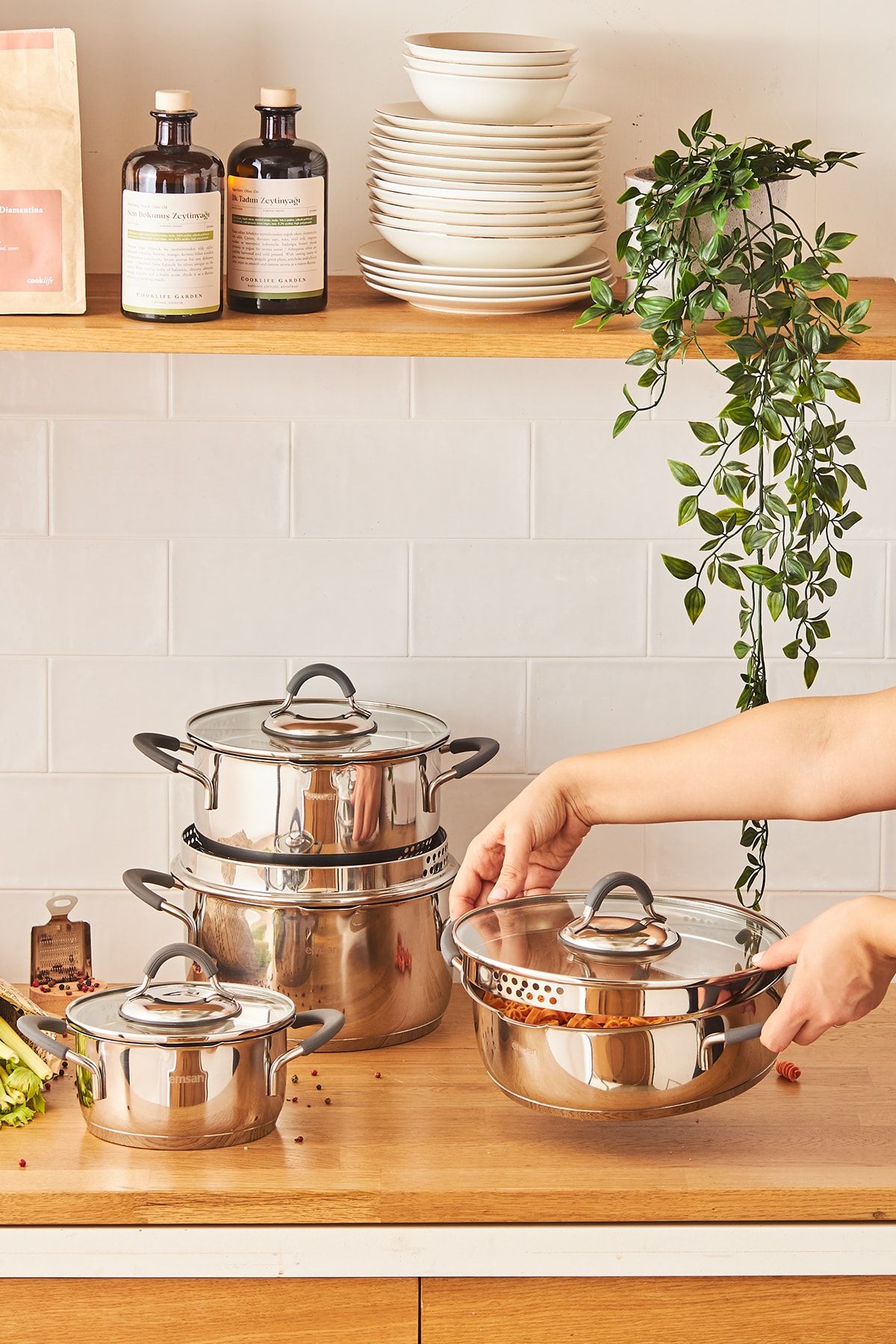 Unique 8 Piece Steel Cookware Set