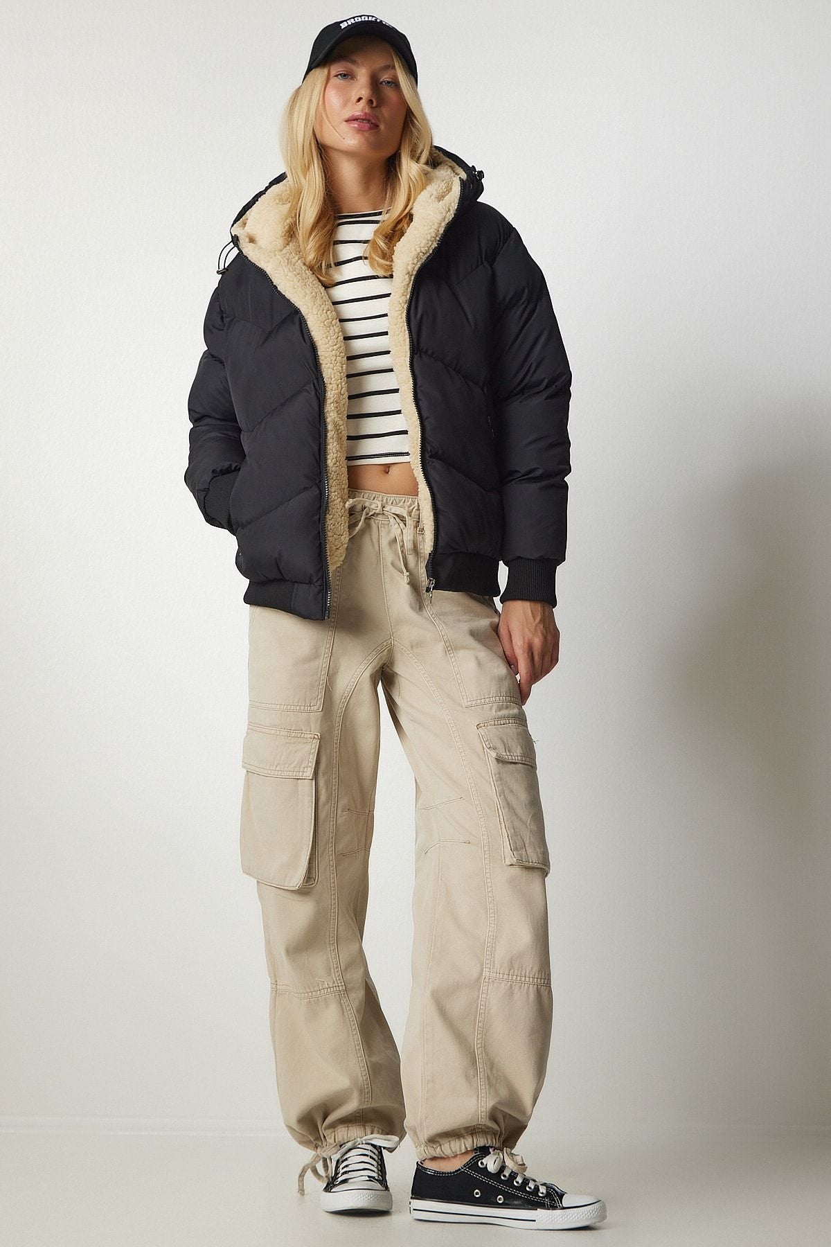 Female black hooded swelling coat vp00006