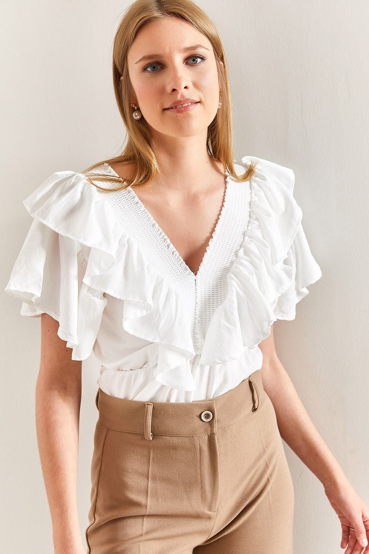 Woman V -Neck Aller Poplin Blouse