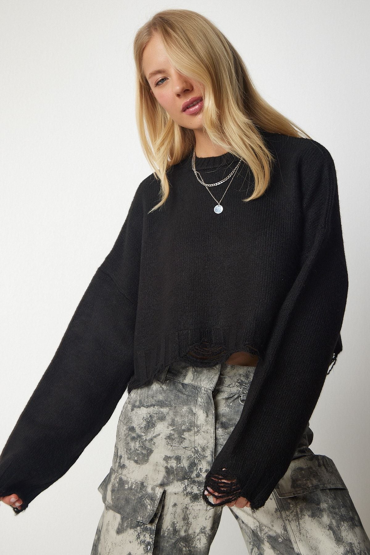 Women's black tear detailed knitwear sweater ki00094