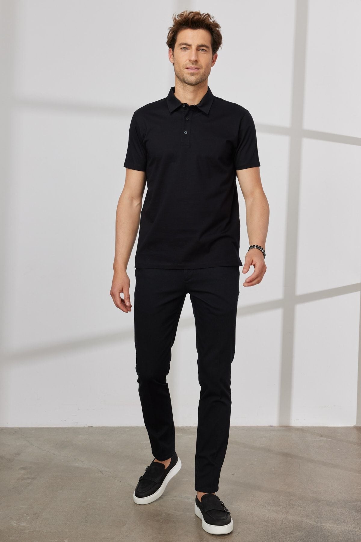 Men's black slim fit narrow cut polo collar 100 %cotton T -shirt