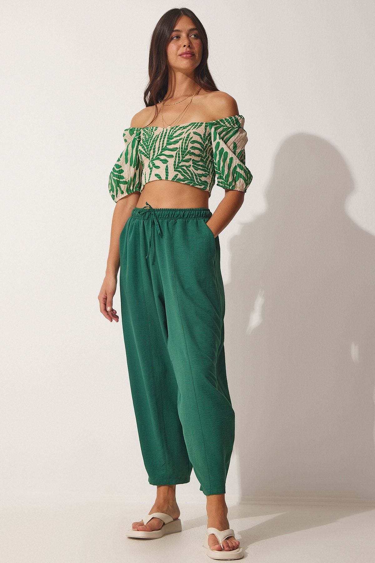 Female emerald green pocket linen viscose shalwar pants cv00001