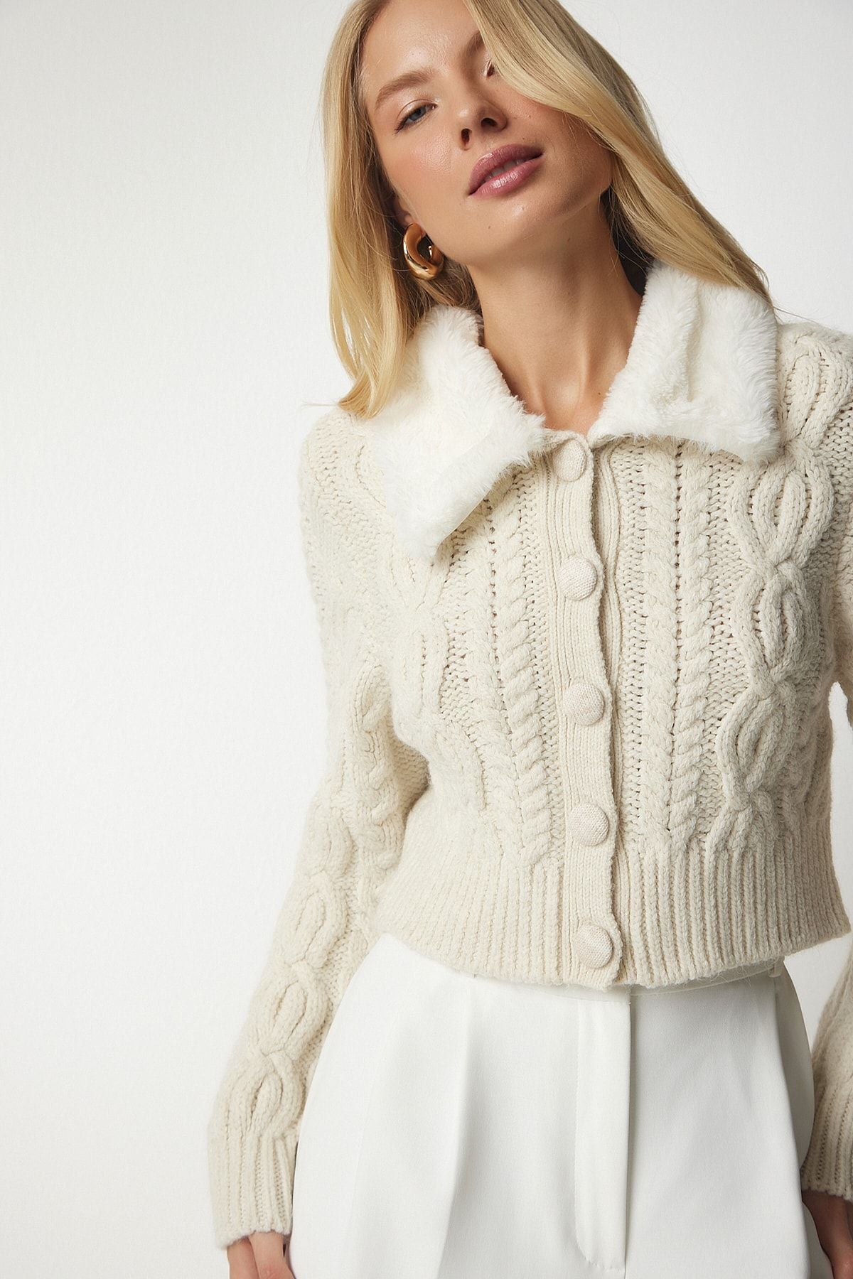 Women's cream furry collar motif knitwear cardigan PF00003