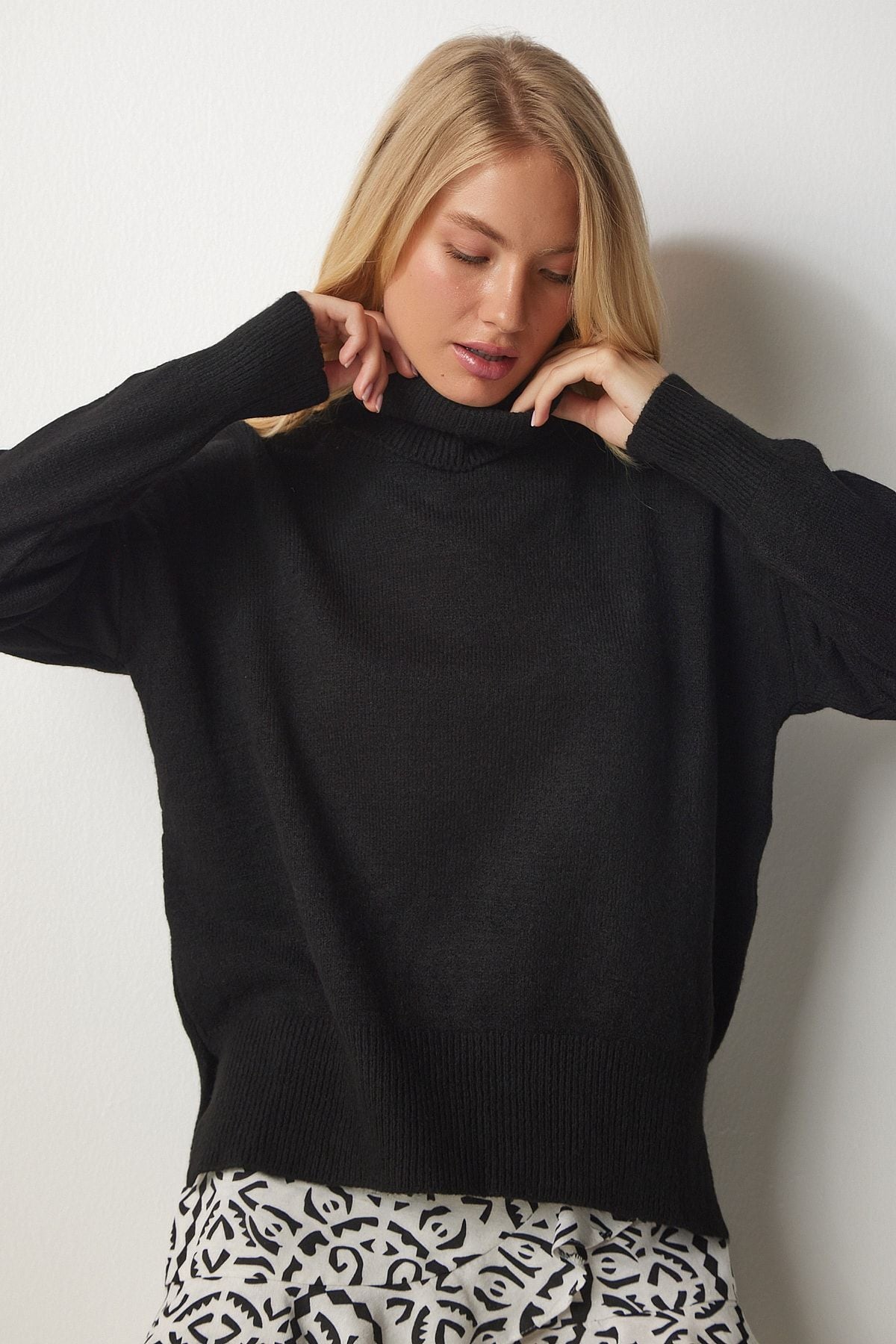 Female black fisherman collar knitwear sweater MX00128