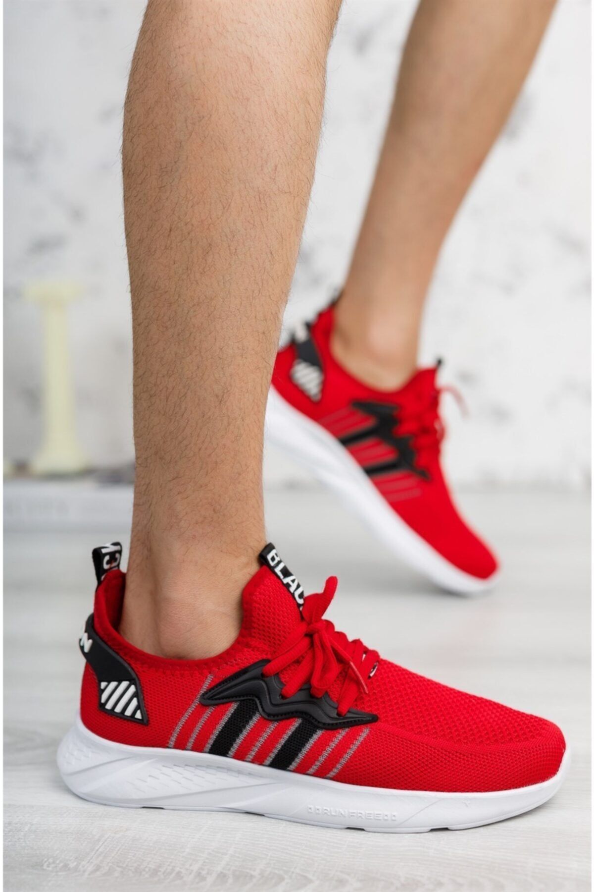 Unisex Red Sneaker Shoes 0012375