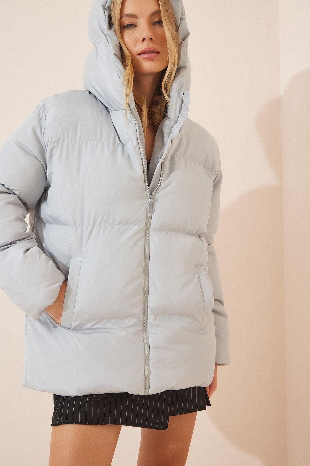 Woman Gray Hooded Oversize Swelling Coat CI00050