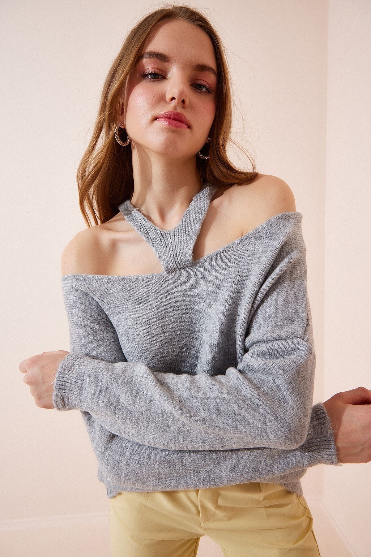 Women's Gray Shoulder Décollette Knitwear Cossack NS00369