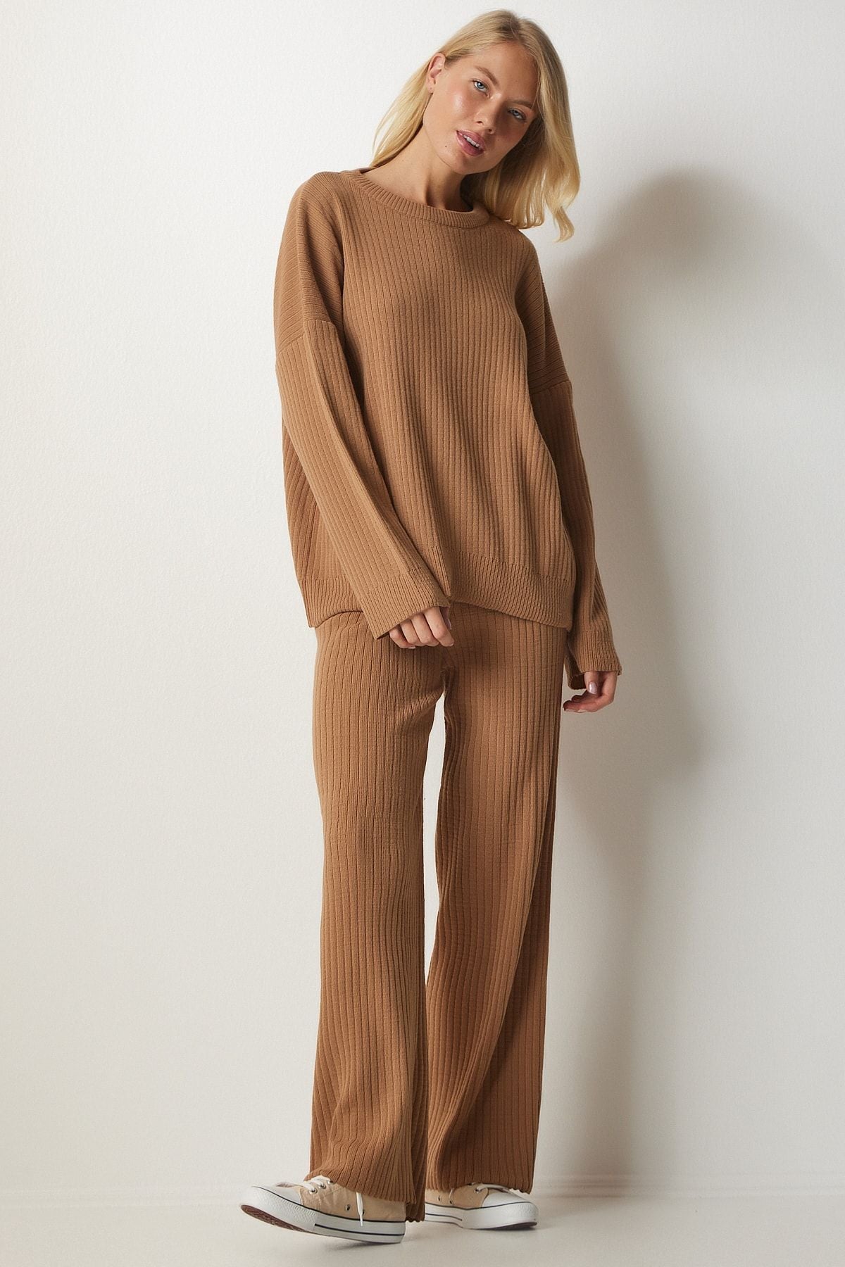 Female Biscuit Knitwear Cossack Pants Set MX00112