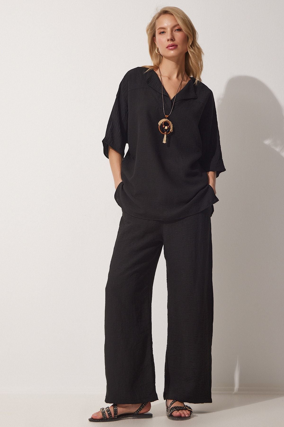 Female Black Necklace Ayrrin Tunic Pants Set ZH00019