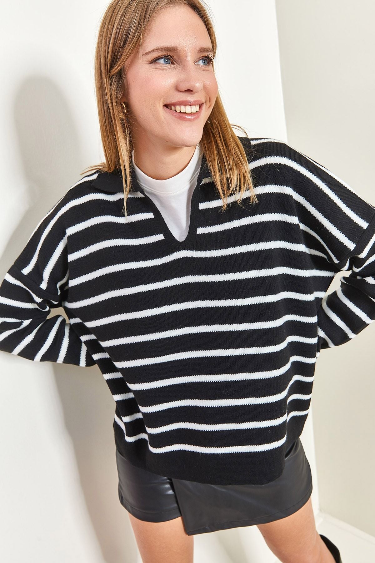 Female black striped Polo Yaka Oversize knitwear sweater