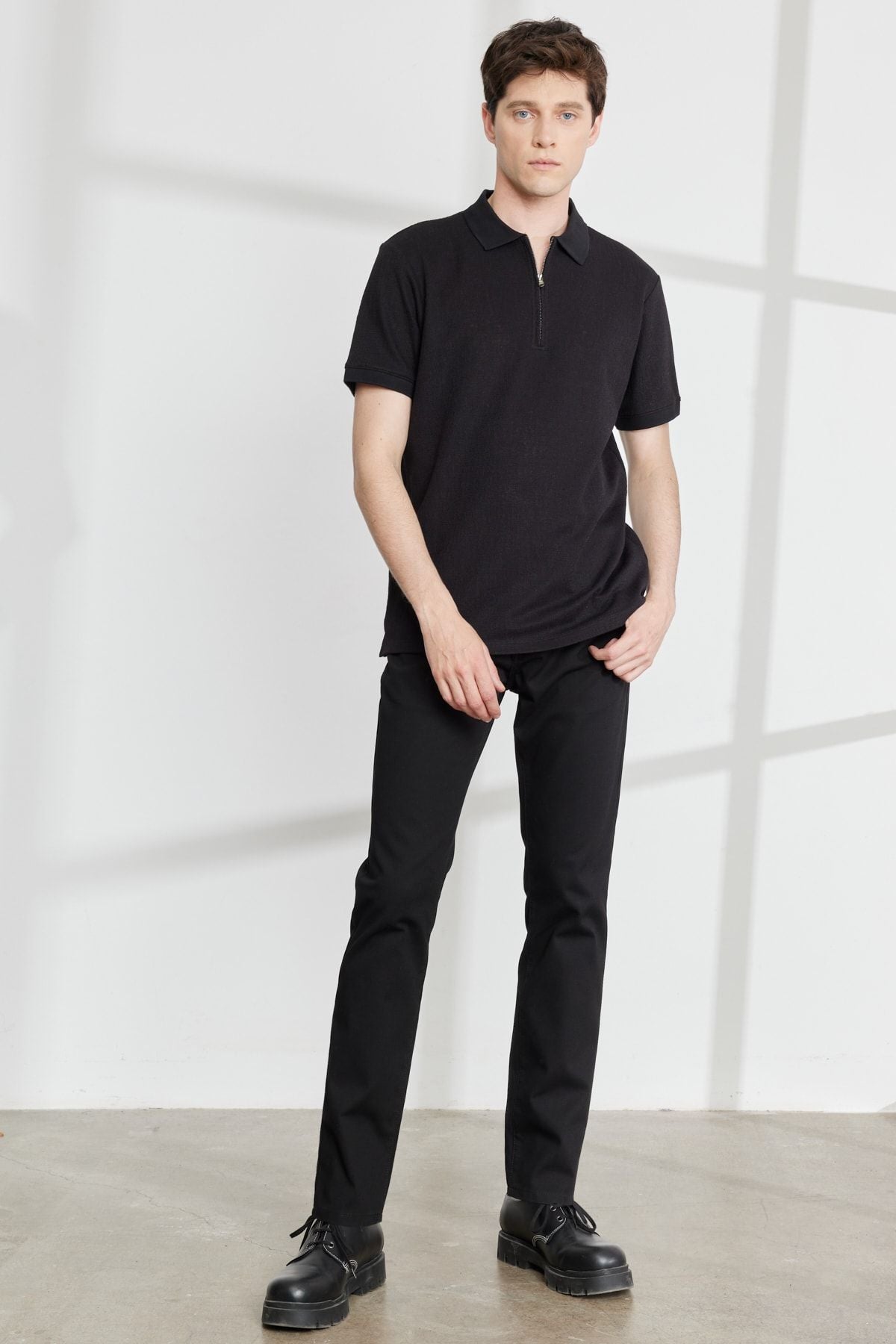 Men's black slim fit narrow cut zipper Polo collar textured fabric short sleeve t -shirt