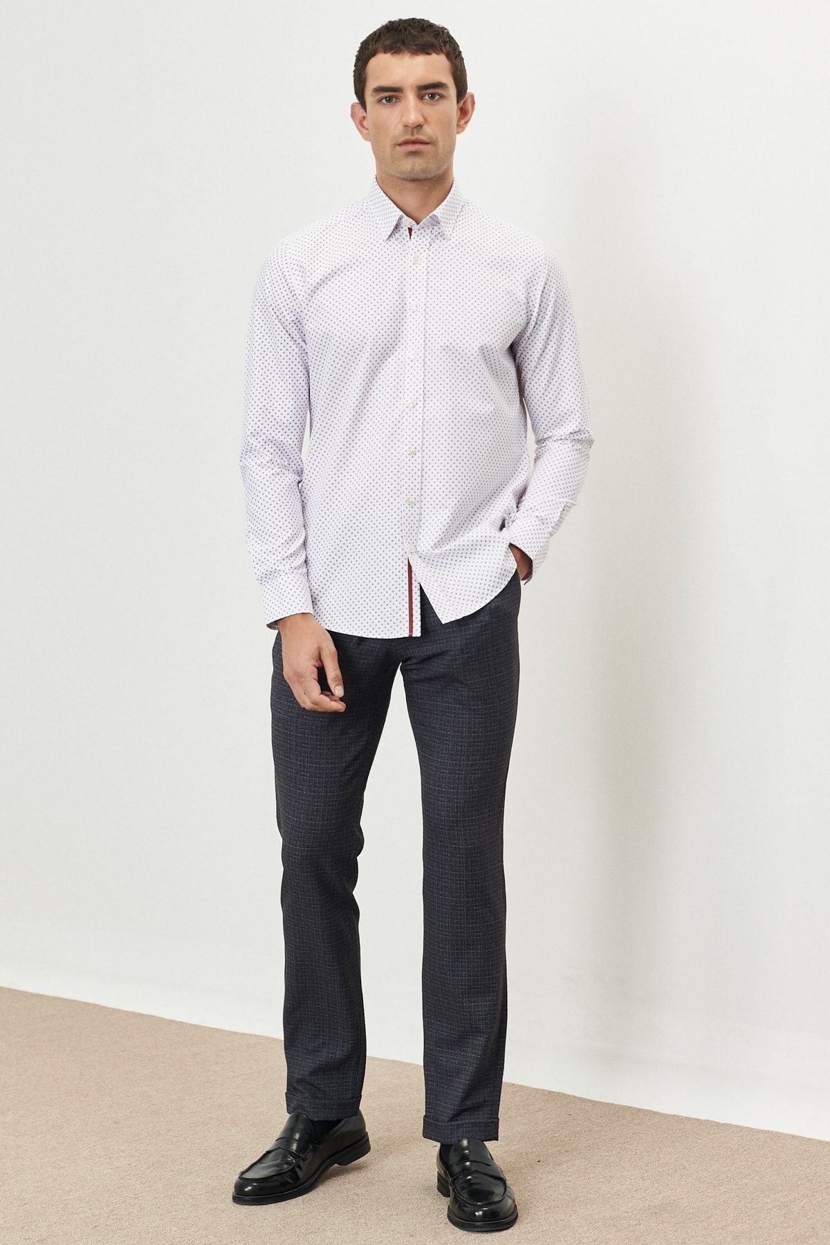 Men's White-Bordo Slim fit narrow cut buttoned shirt with buttoned button