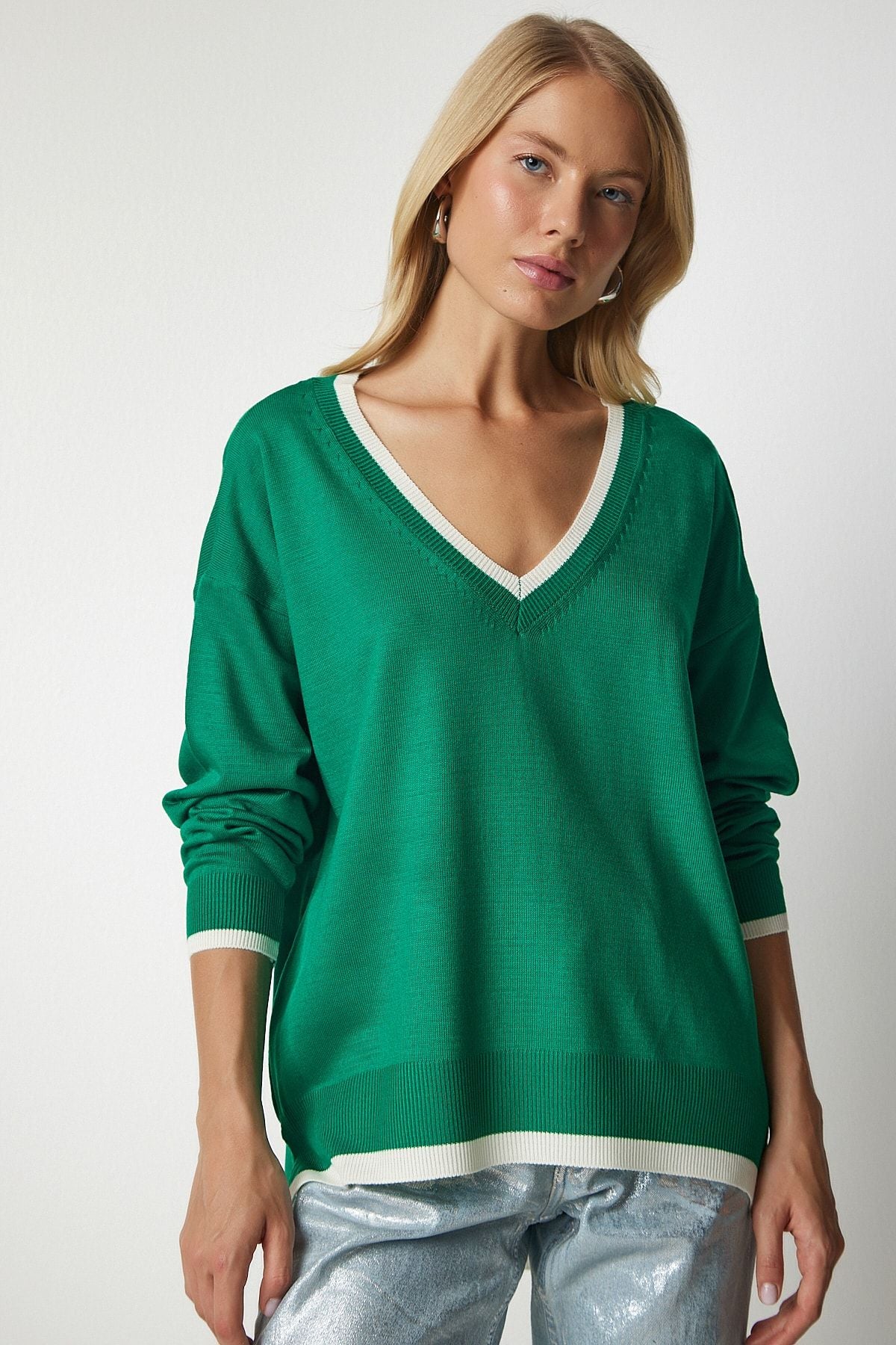 WOMEN'S GREEN V -YAKA OVERSIZE knitwear sweater BV00081