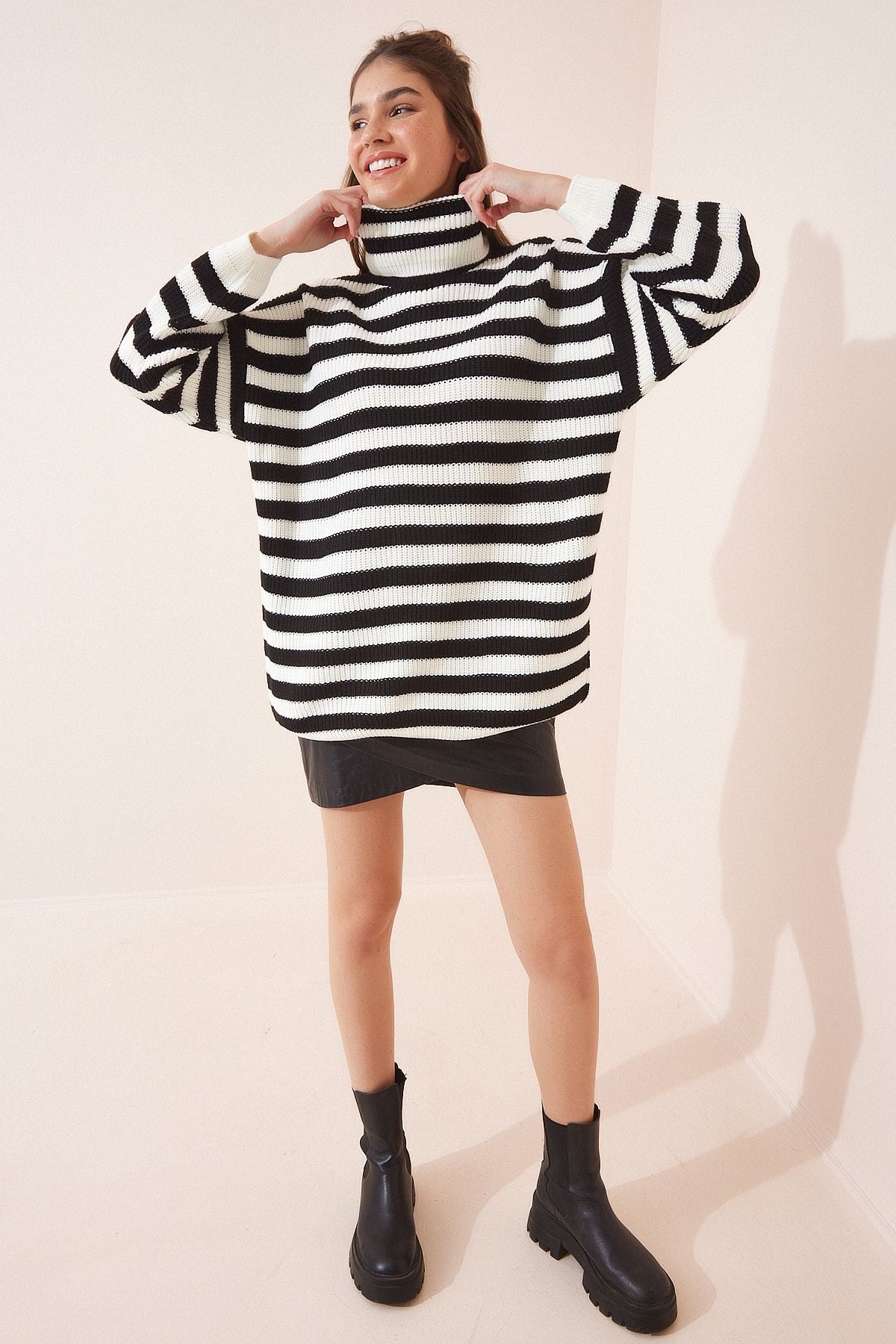 Woman Ecru Black Striped Oversize Long Triko Kazakh YY00093