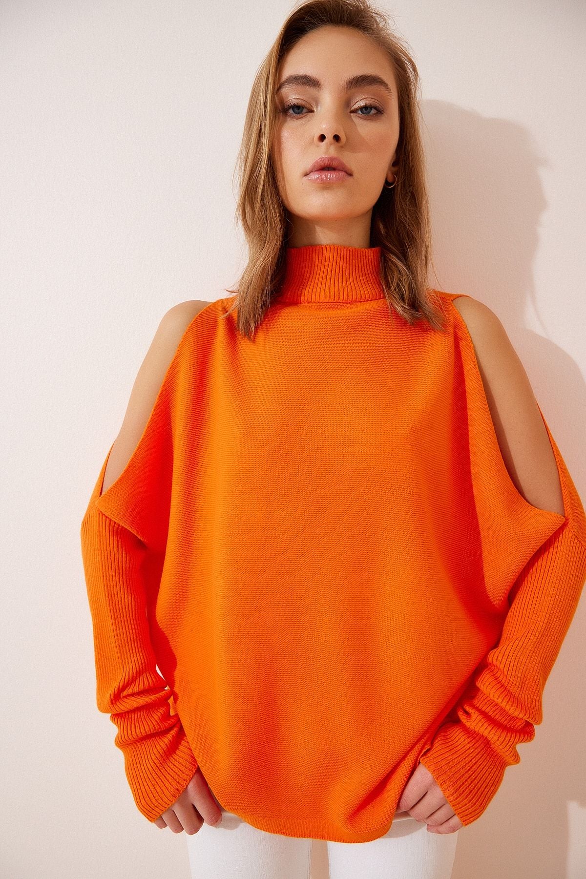 Woman Oranj Cut Out Detailed Oversize Knitwear Kazakh AS00015