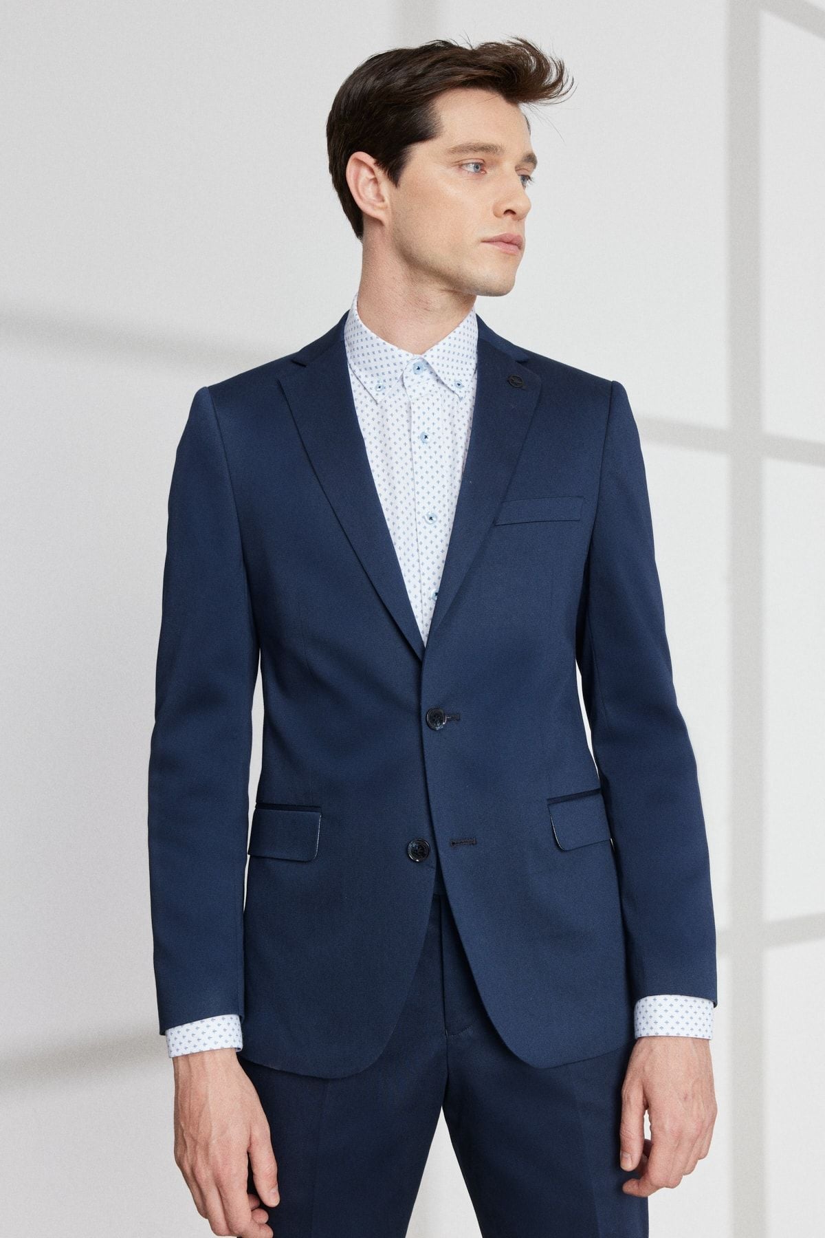 Men's navy blue extra slim fit narrow cutting mono collar diagonal patterned cotton seal suits