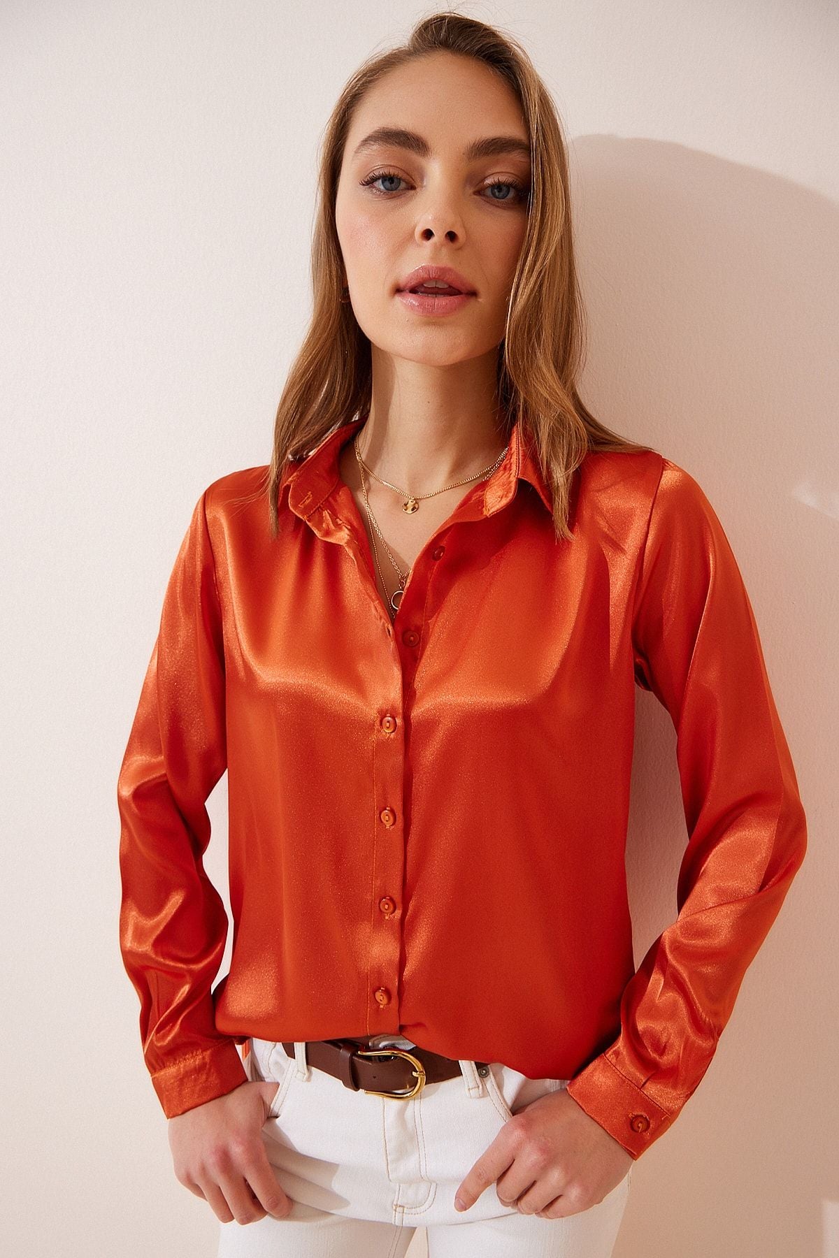 Woman Oranj lightly draped satin surface shirt DD00990