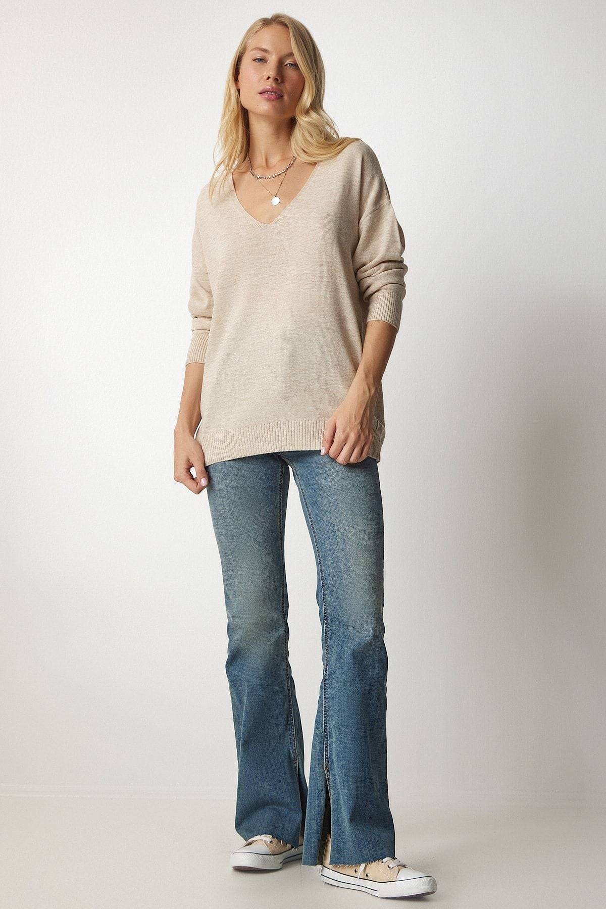 WOMEN'S CREAM V YAKA FINE KNITTY Sweater PN00078