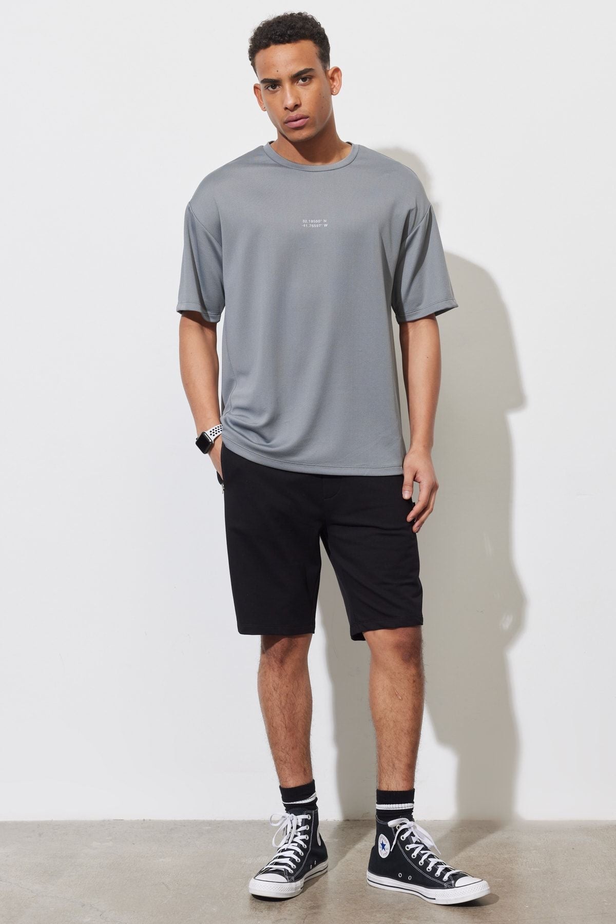 Men's gray loose fit bike collar t -shirt