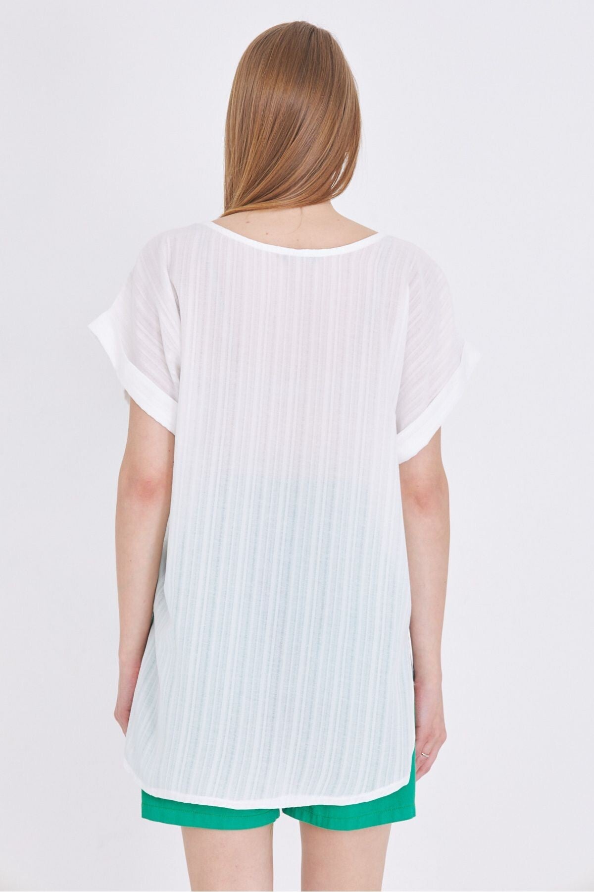 Women's White V-neck Slits on the Sides and Long Back with Double Sleeve Detail Oversize Blouse ARM-24Y001074