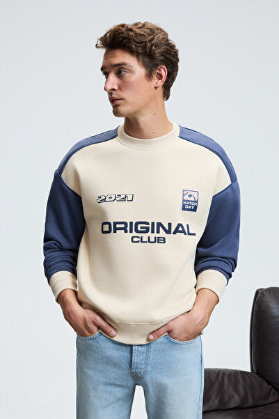 MONTY Men's Round Neck Printed Shoulders Green Color Relaxed Fit Beige Sweatshirt