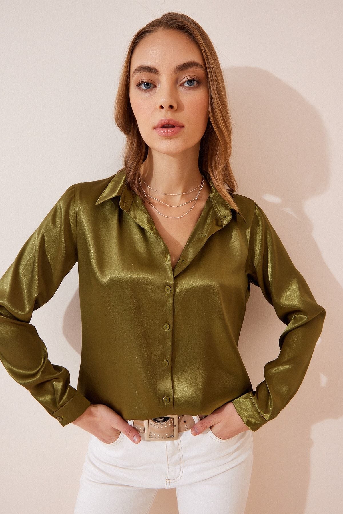 WOMEN'S GREEN LIGHTED SATIN SOLUTION SHIRT DD00990