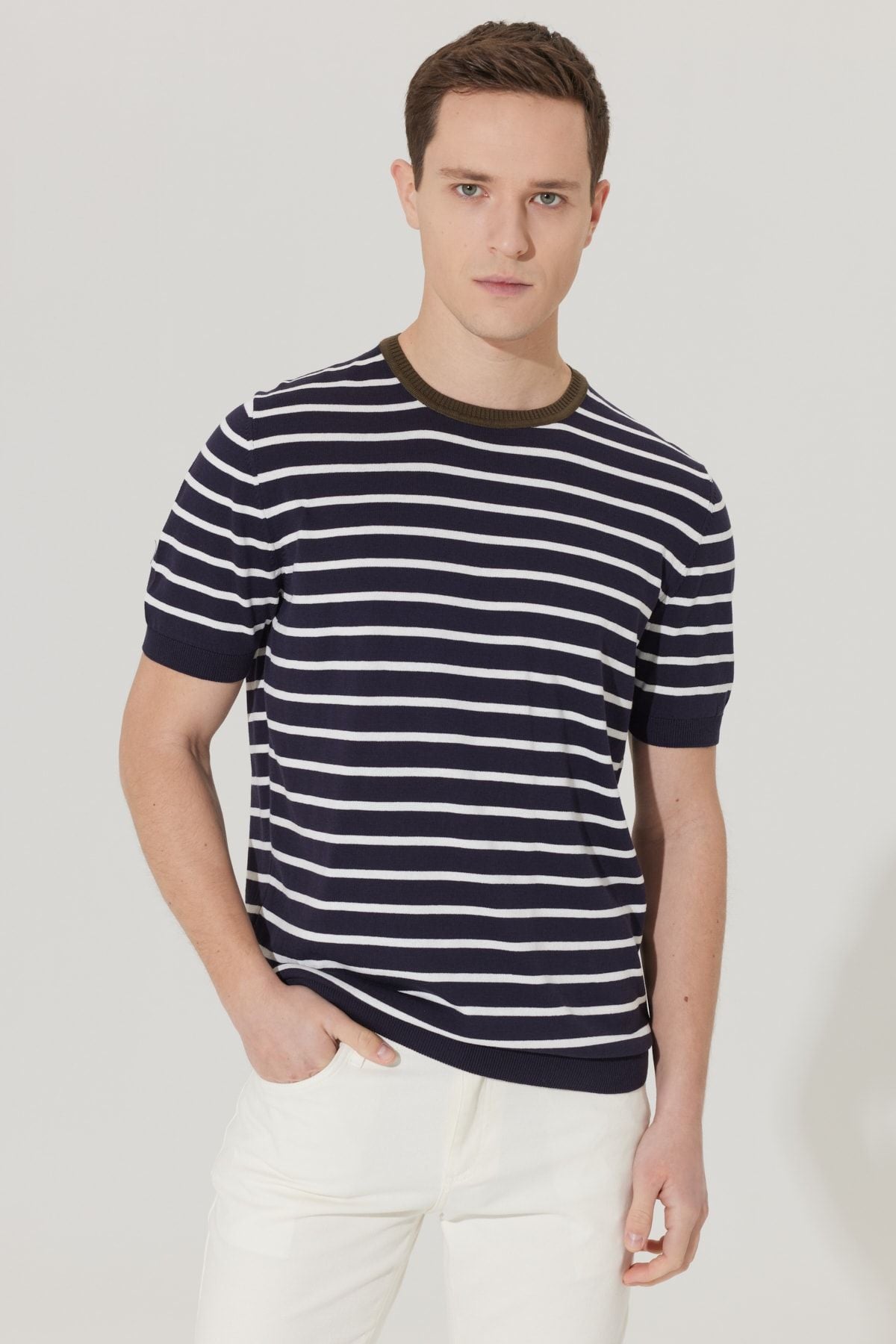 Standard Fit Normal Cut Bicycle Neck 100 %Cotton Striped knitwear T -shirt