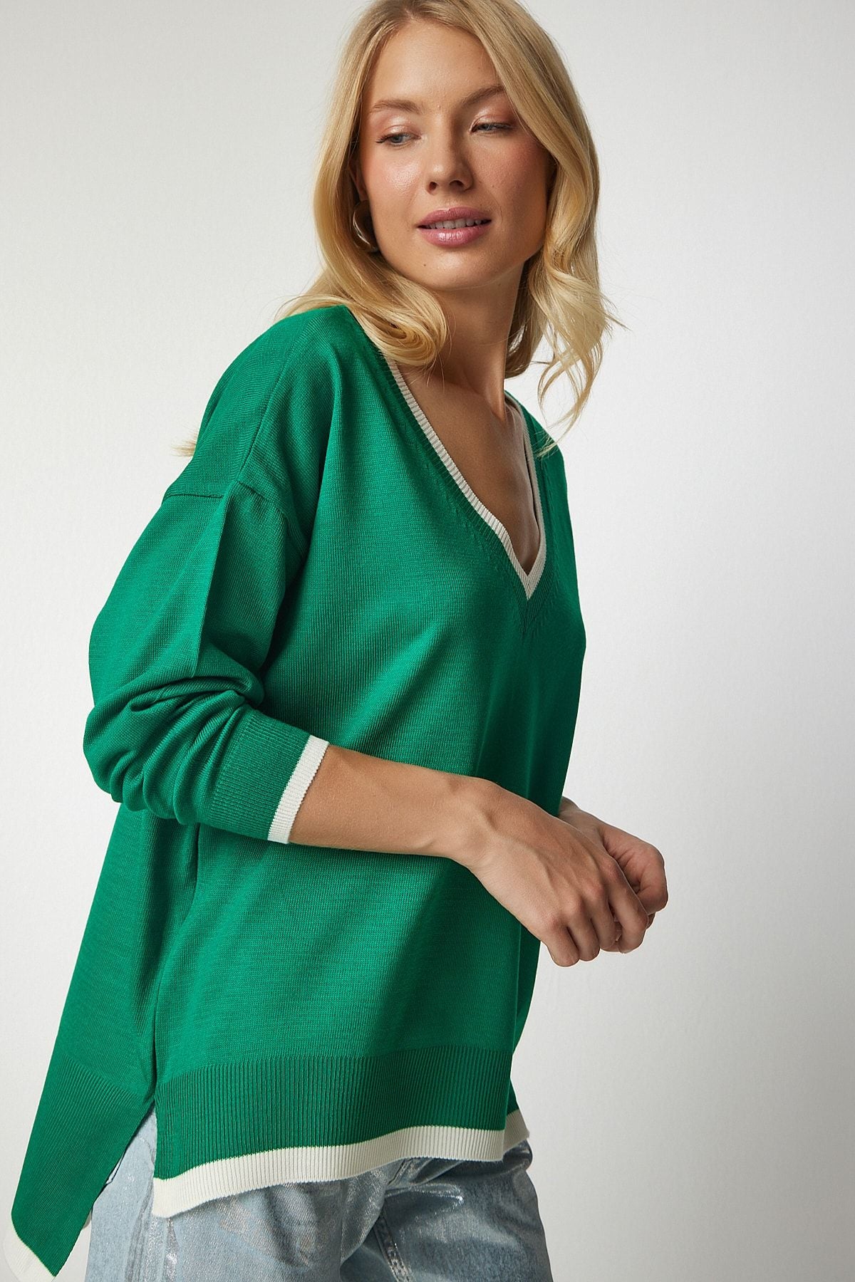 WOMEN'S GREEN V -YAKA OVERSIZE knitwear sweater BV00081