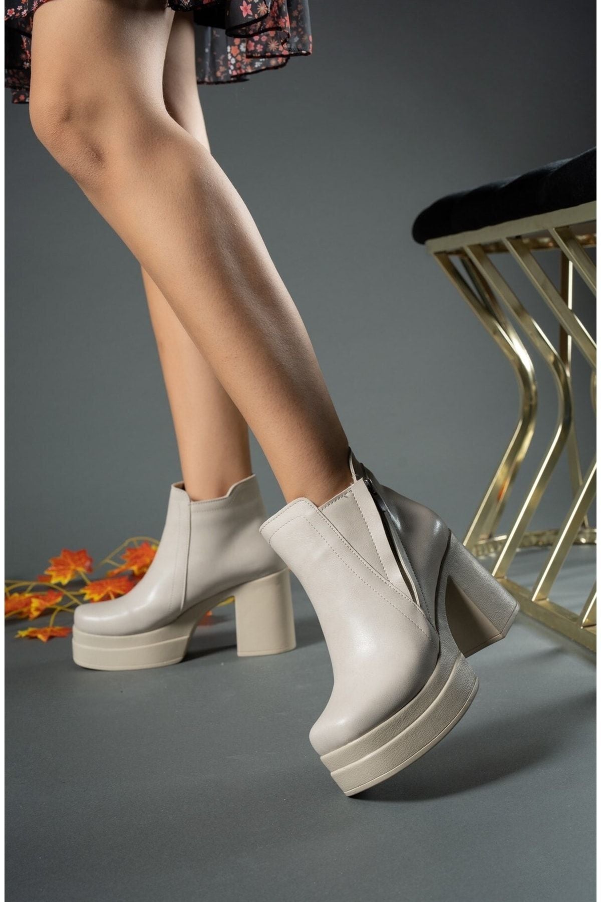 Beige Skin Woman High Heels Bot 00126400