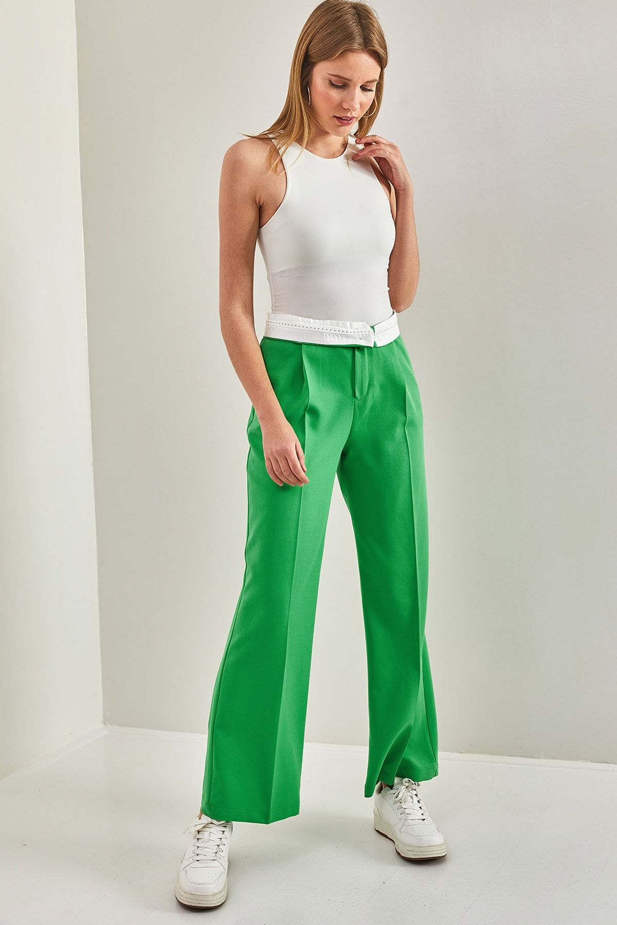 Women's belt lined pants