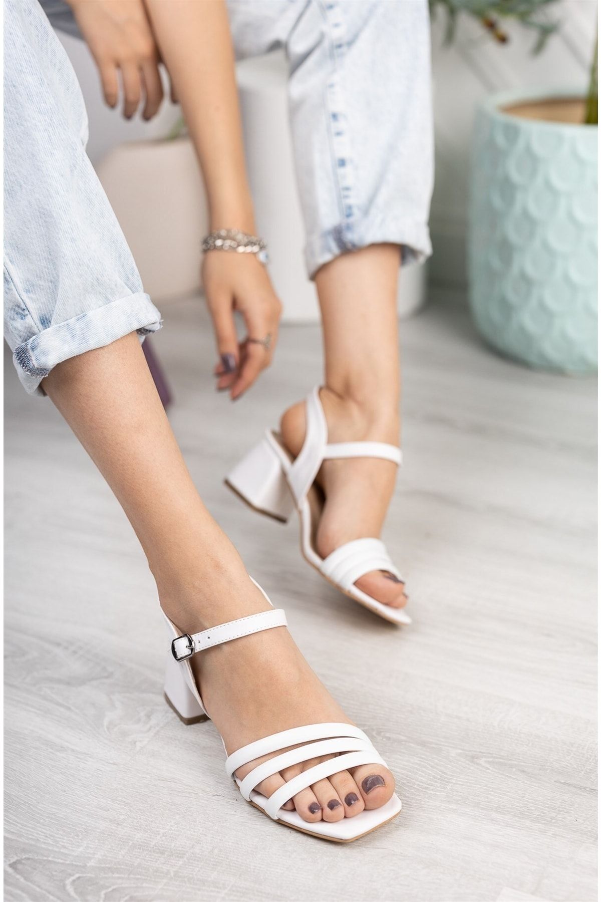 White Woman Heels Sandals 0012355