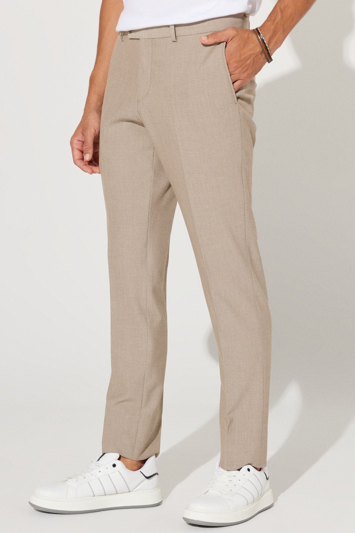 Men's Beige Slim Fit Narrow Cut Mono Yaka Wafer Patterned Suit Suit