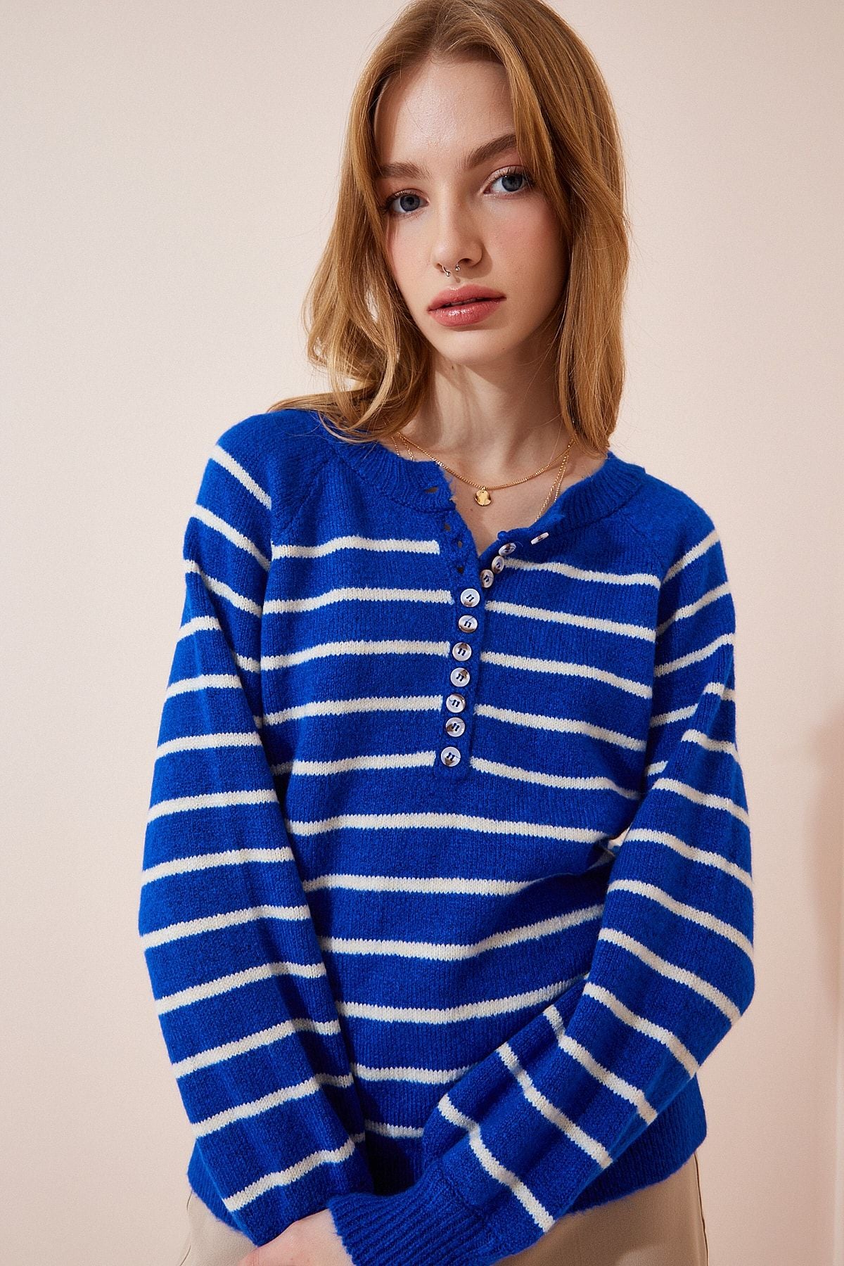WOMEN DARK BLUE BUTTON YOKE KNIP Sweater LX00040