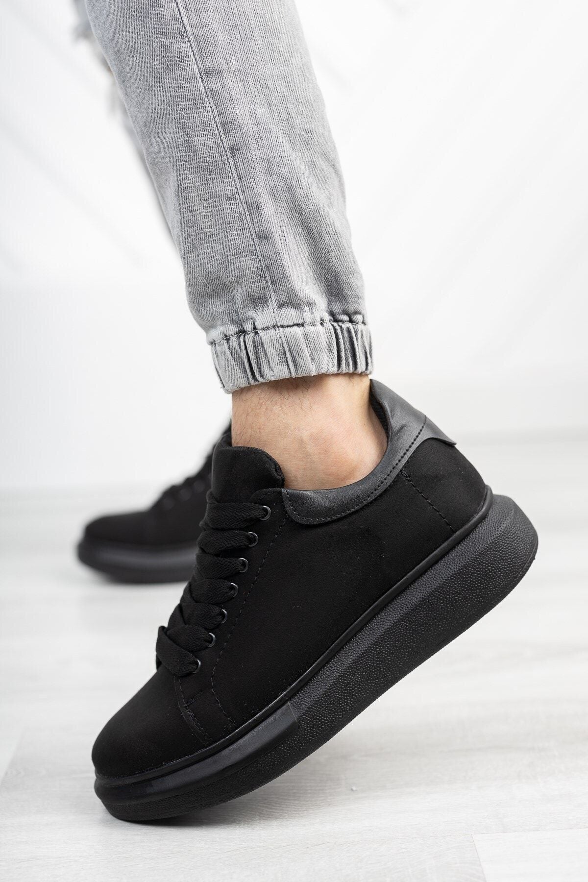 Suede black unisex sneaker 0012360