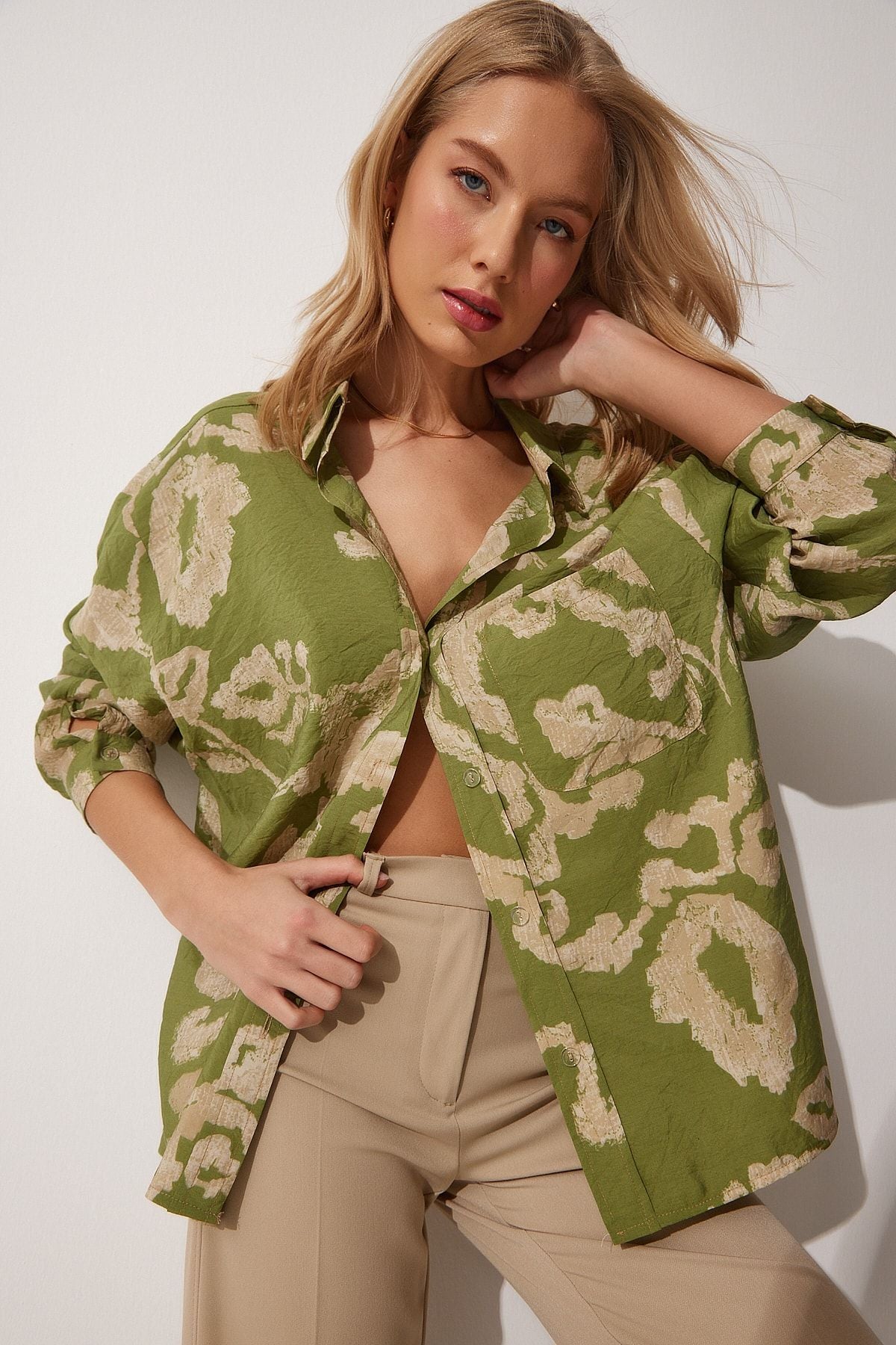 WOMEN'S GREEN PATTERNED OVERSESSES COTTION SATIN SHIRT OH00044