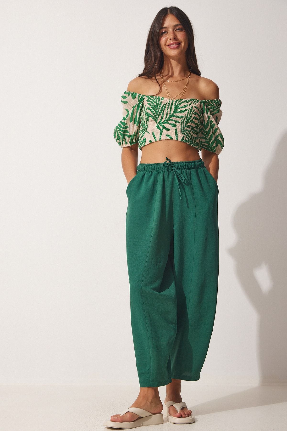 Female emerald green pocket linen viscose shalwar pants cv00001