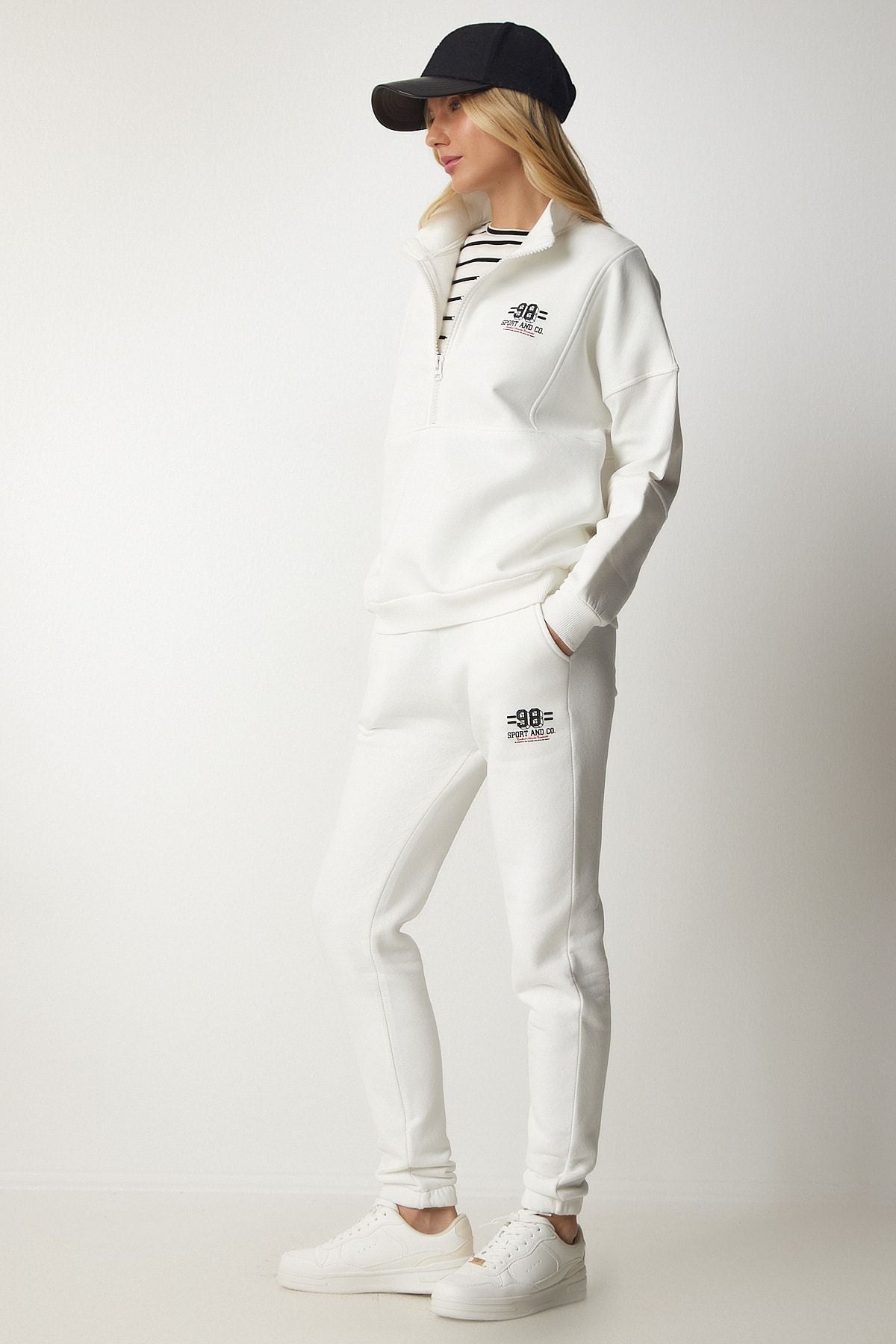 Women's white zipper collar knitting tracksuit team CR00416