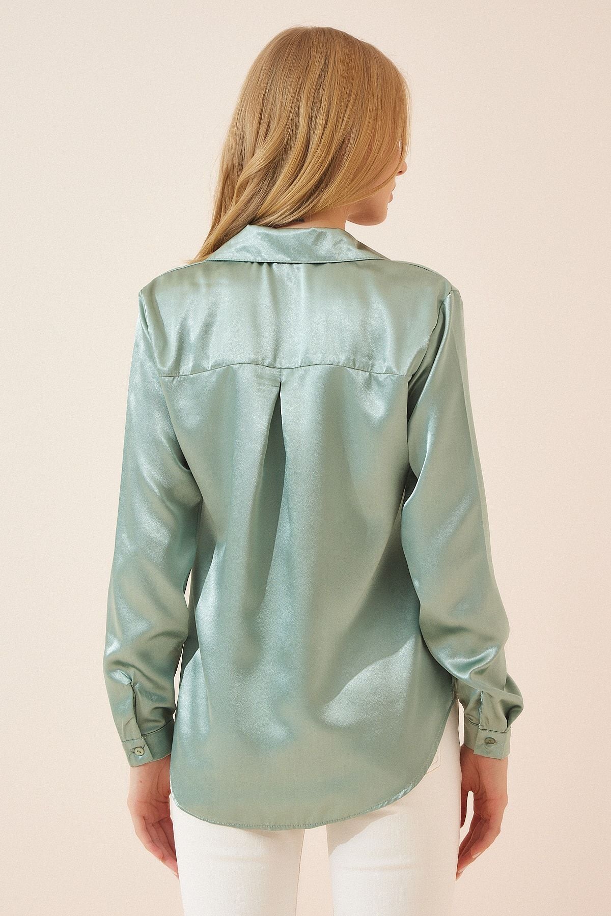 Women's Cagla Green Lightly Casting Satin Surface Shirt DD00990