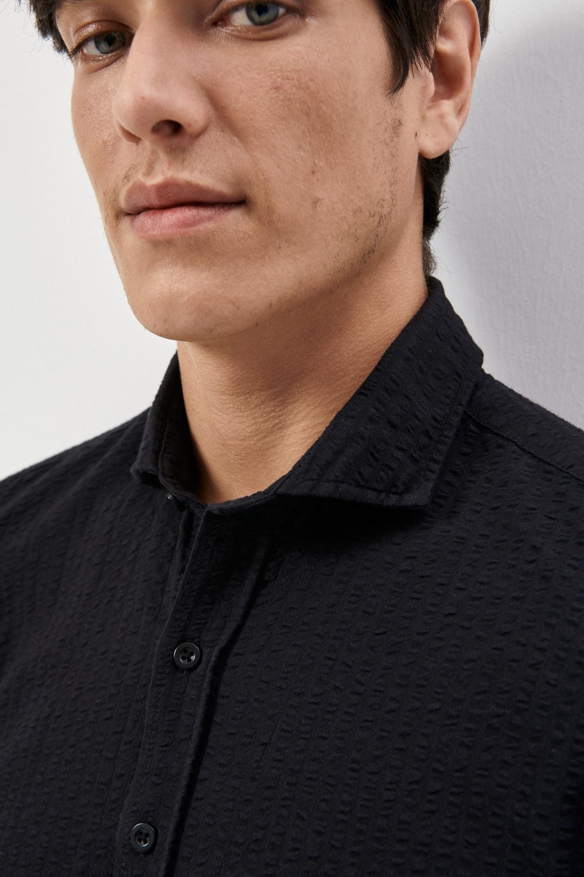 Men's black slim fit narrow cutting Italian collar 100 %cotton wafer shirt