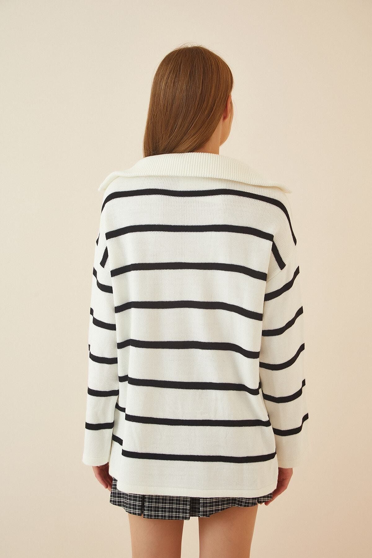 Female Black Ecru Zippered Striped Oversize Long Knitwear Sweater VA00031